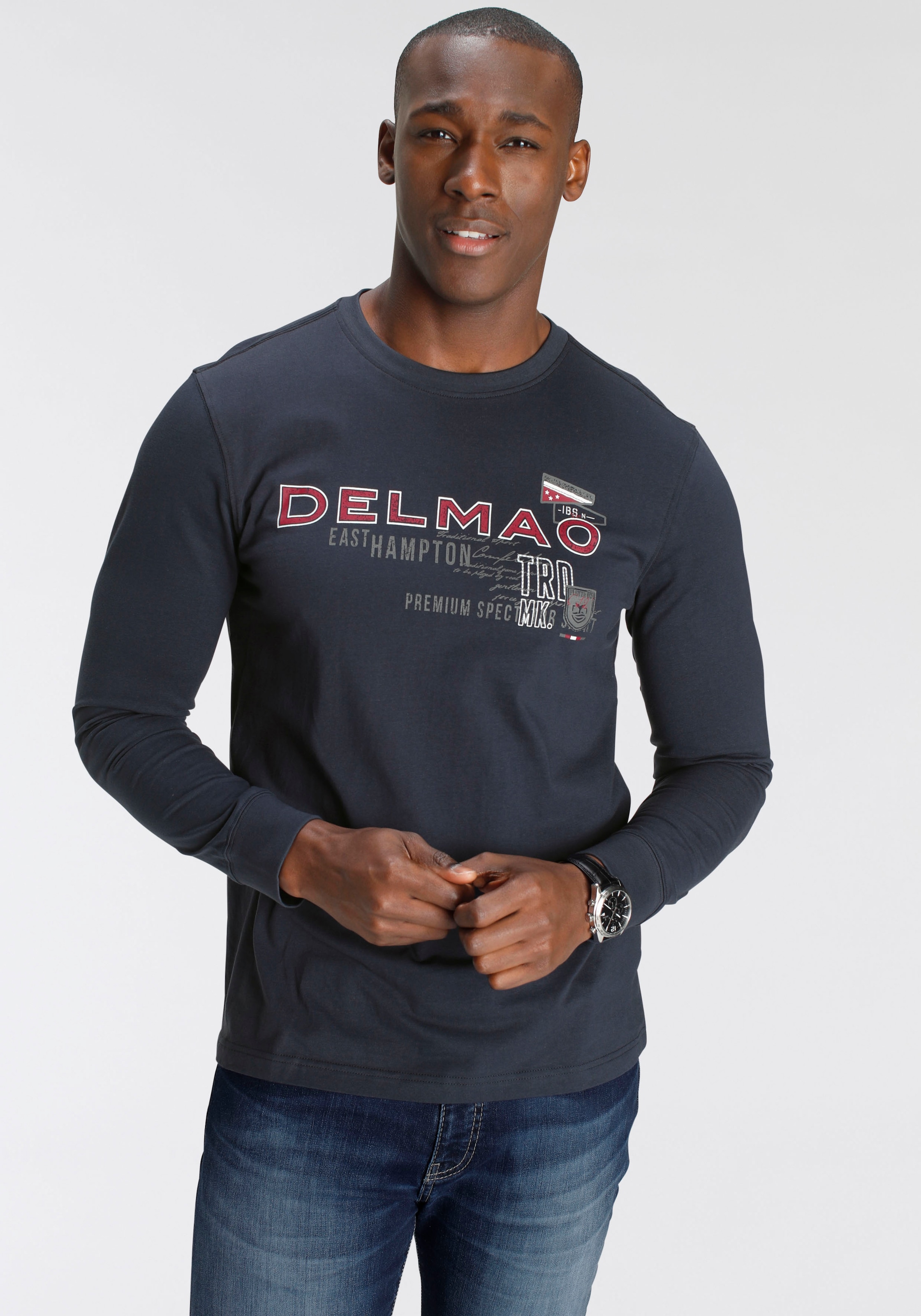DELMAO Langarmshirt , schmale Passform,  bedruckt,  Rundhalsausschnitt,  aus Baumwolle