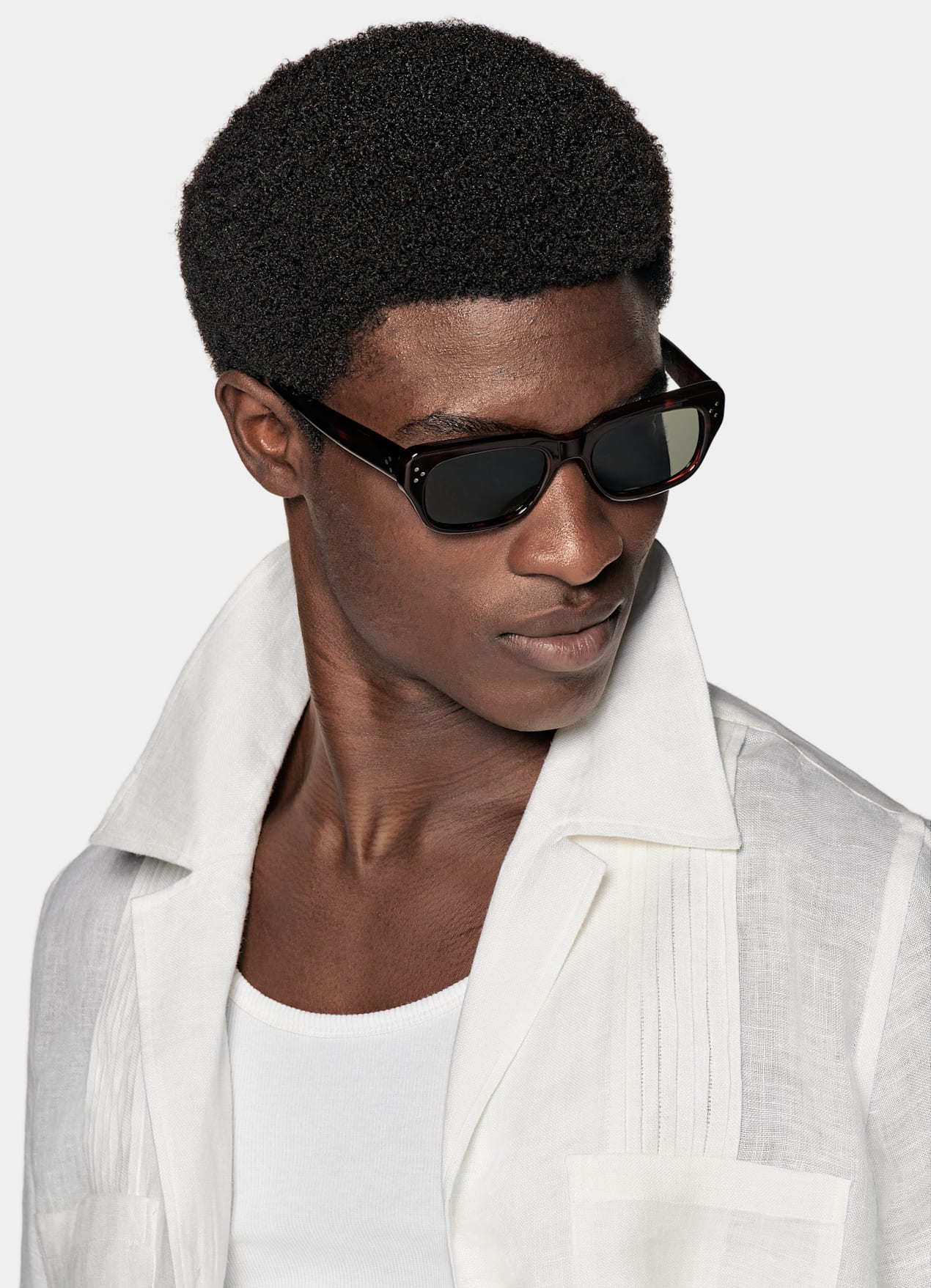 Chemise plissée ajustée poche plaquée blanche