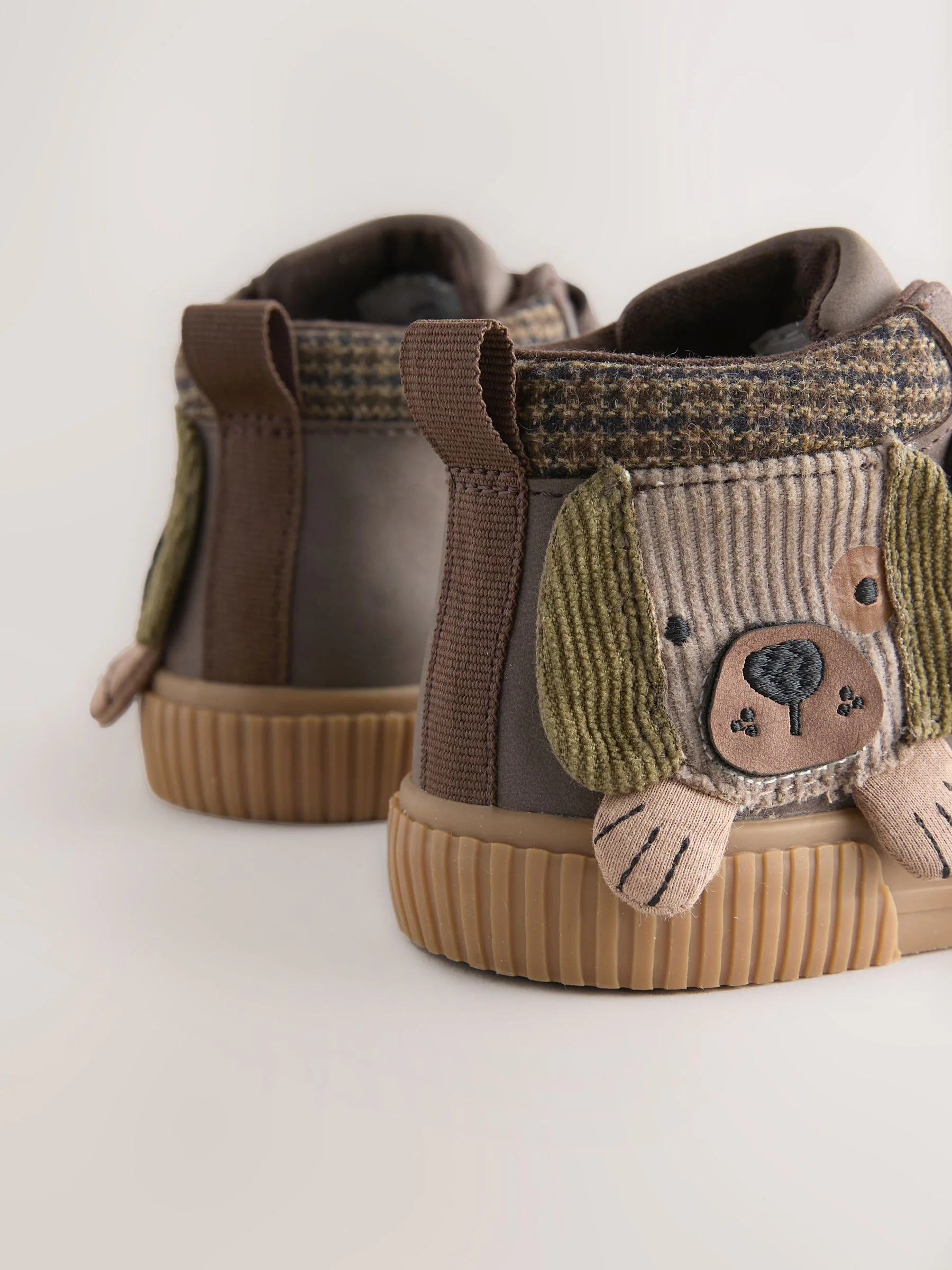 Chocoladekleurig met hondenprint - Hoge schoenen met klittenbandsluiting