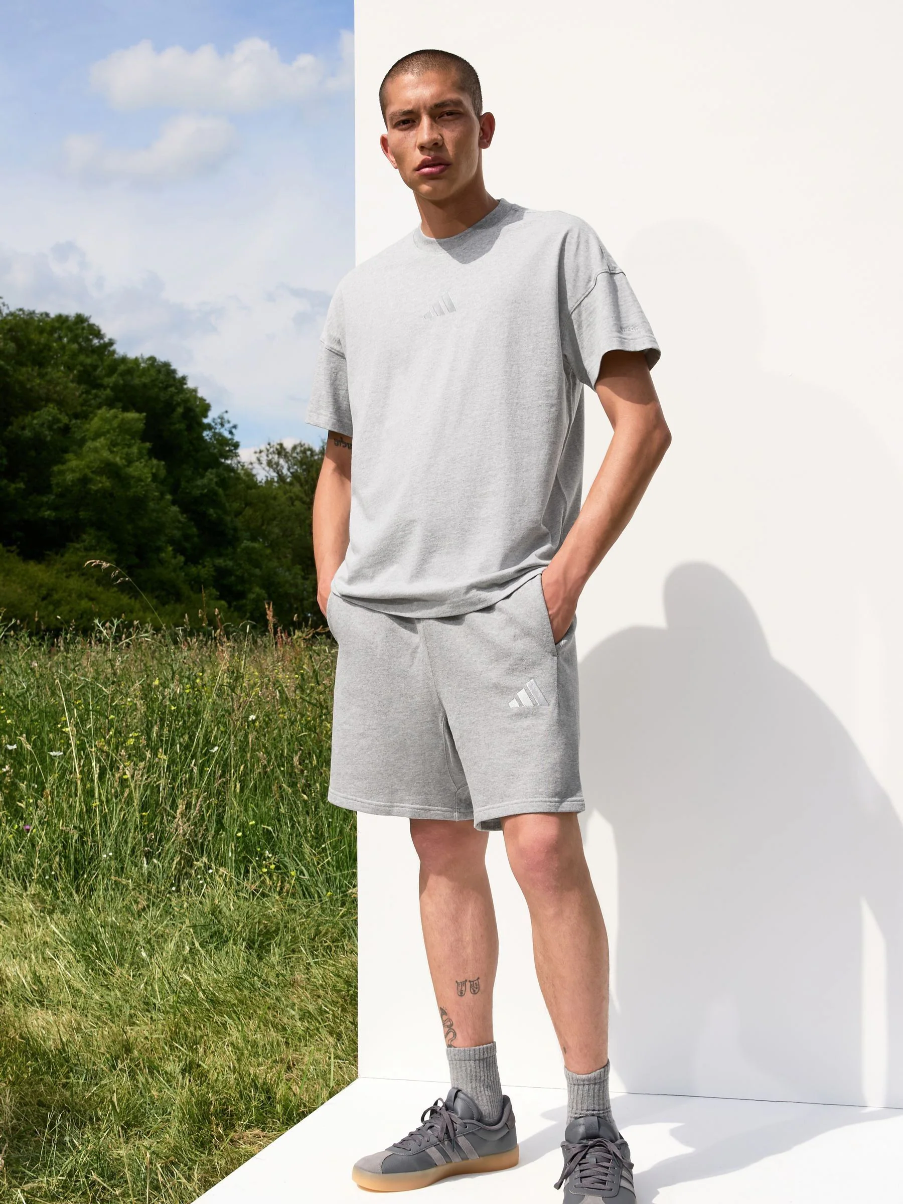 Grijs - adidas 100% katoenen All SZN shorts