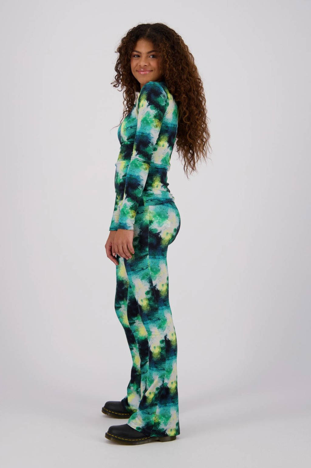 Raizzed flared broek Rae met all over print groen/zwart/wit