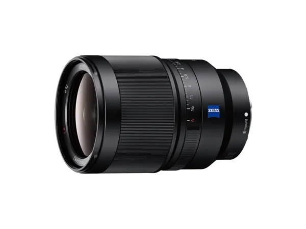 Sony SEL35F14Z - Objektiv - 35 mm - f/1.4 Distagon T* FE ZA - Sony E-mount - for Cinema Line; a VLOGCAM; a1; a1 II; a6700; a7 IV; a7C; a7C II; a7CR; a7R V; a7s III; a9 III