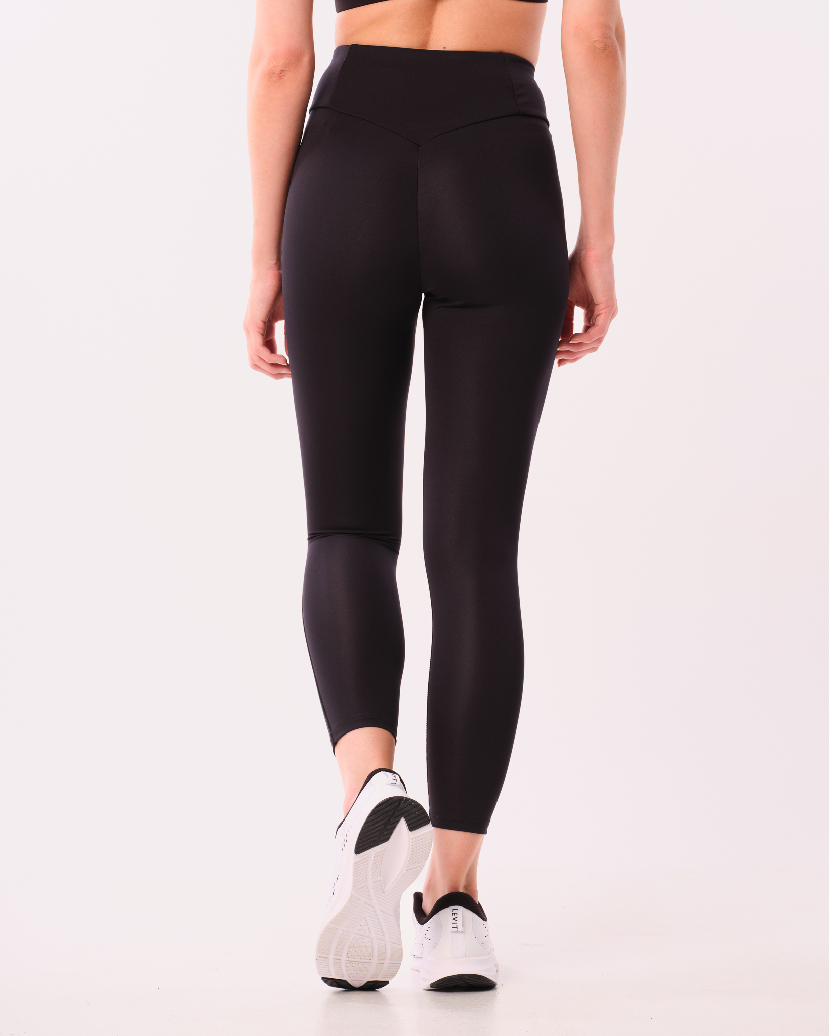 LEVITY Silhouette Favorable Tights Black
