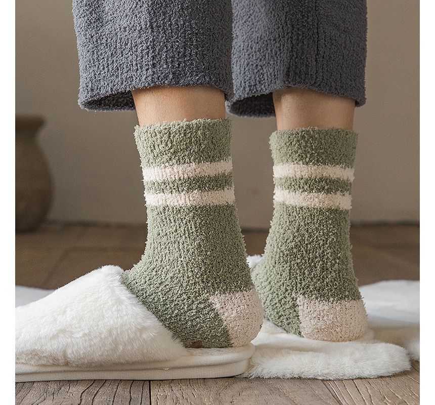 Mimiyu - Gestreepte fleece korte sokkenset