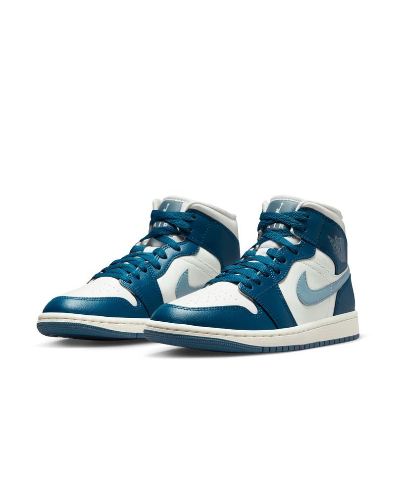 Chaussures Nike Air Jordan 1 Mid pour femme