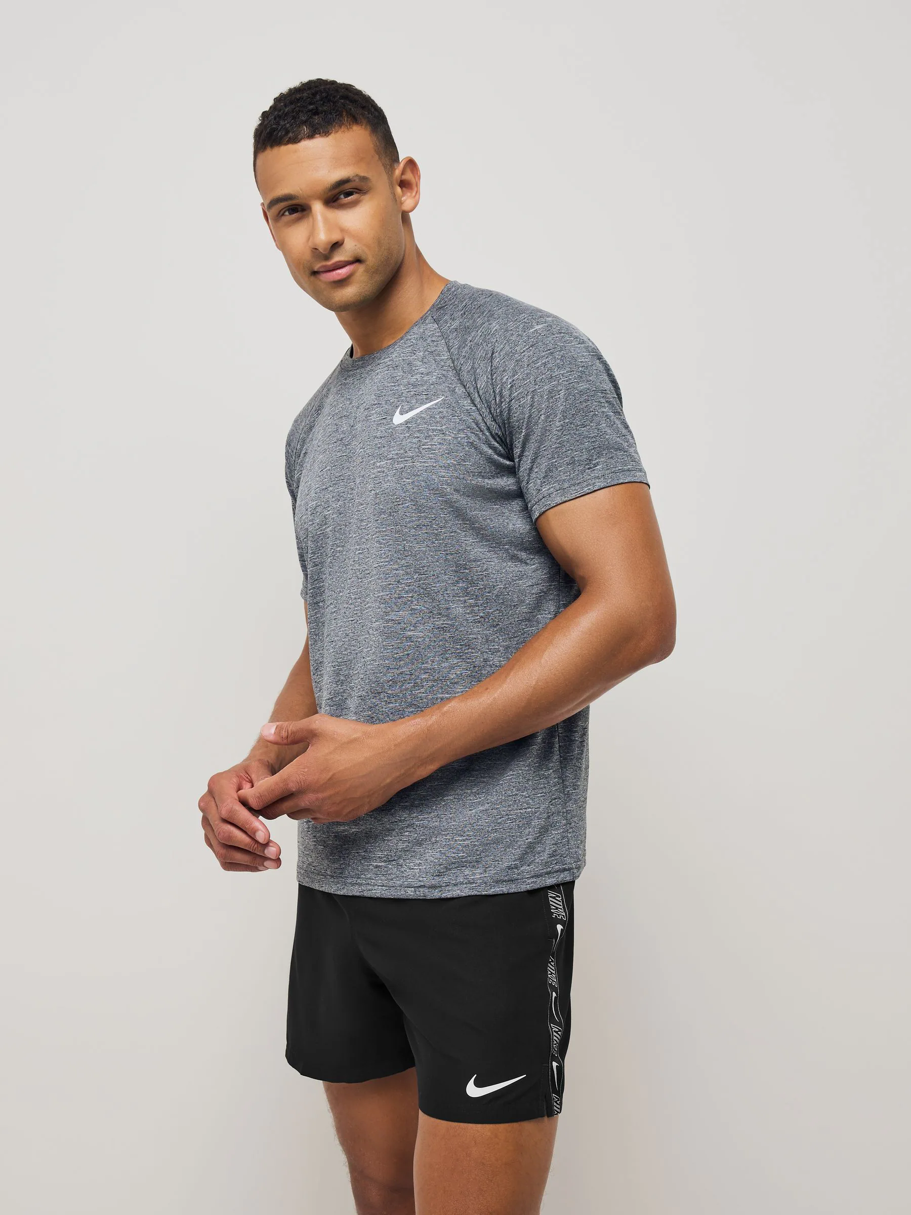 Zwart - Nike 5 inch zwarte volley zwemshort met logobies