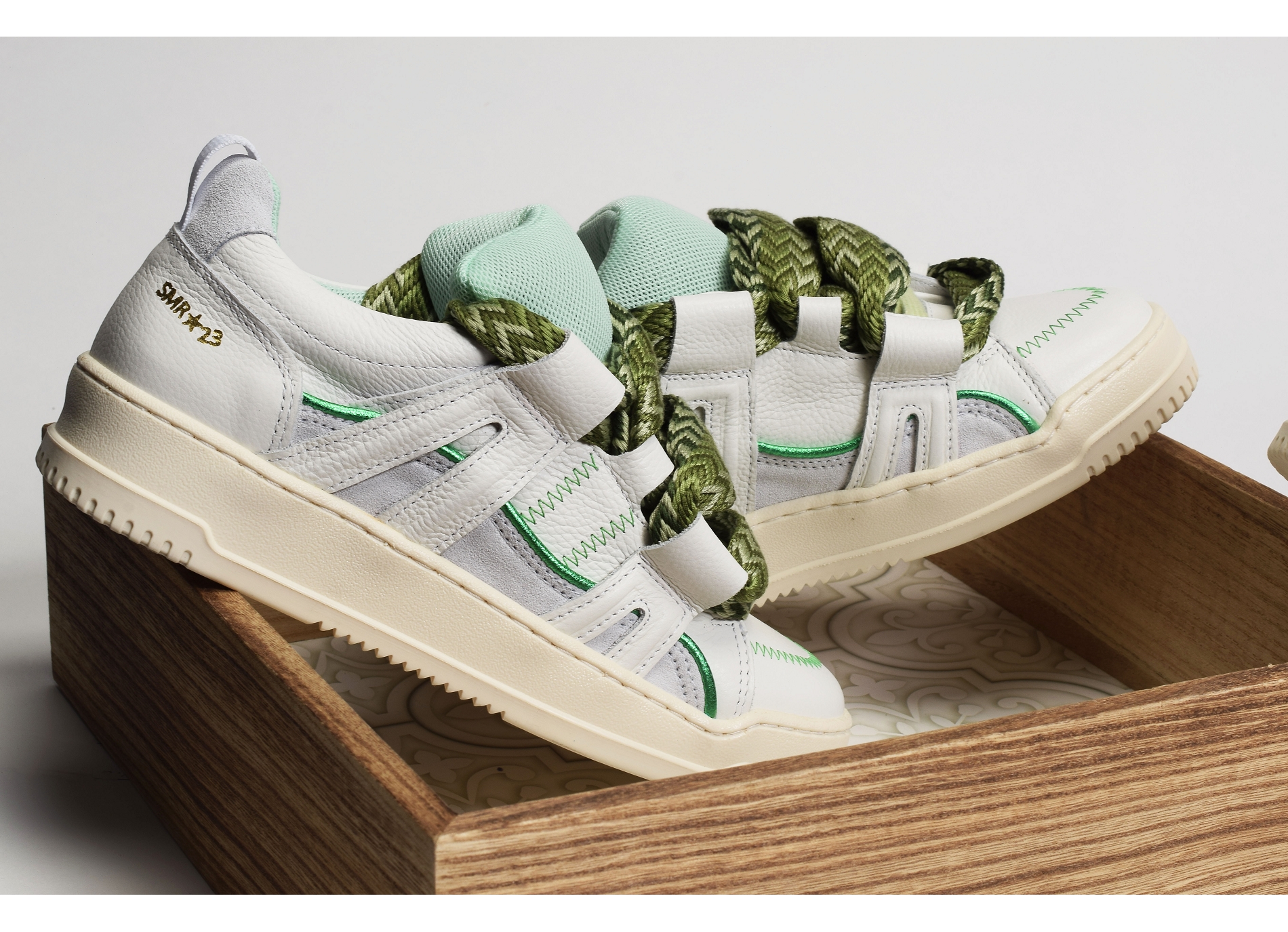Inna blanc vert