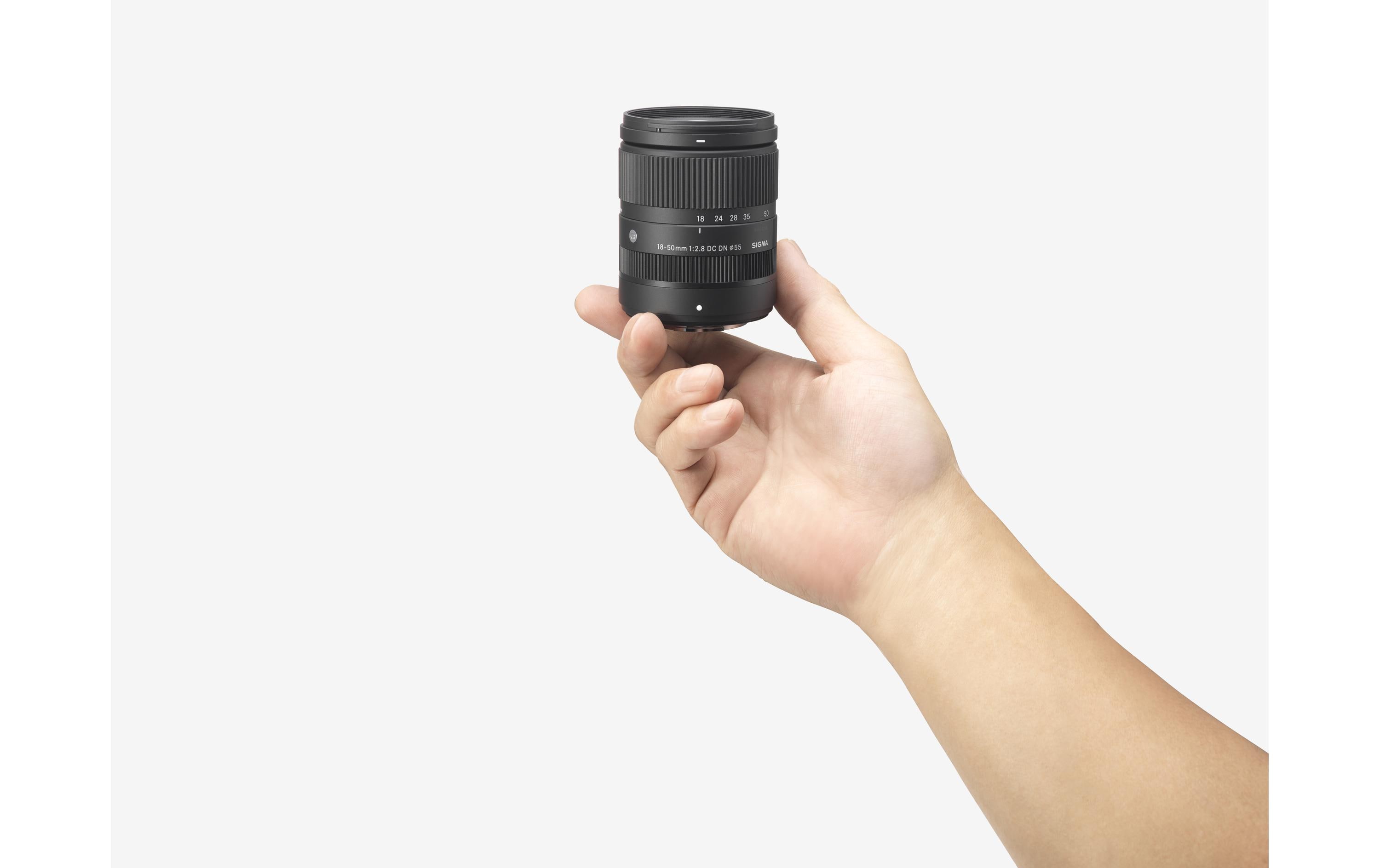 Zoomobjektiv 18-50mm f / 2.8 DC DN Fujifilm X-Mount<br>Kleines, leichtes und helles Standardzoom für spiegellose APS-C-Kameras