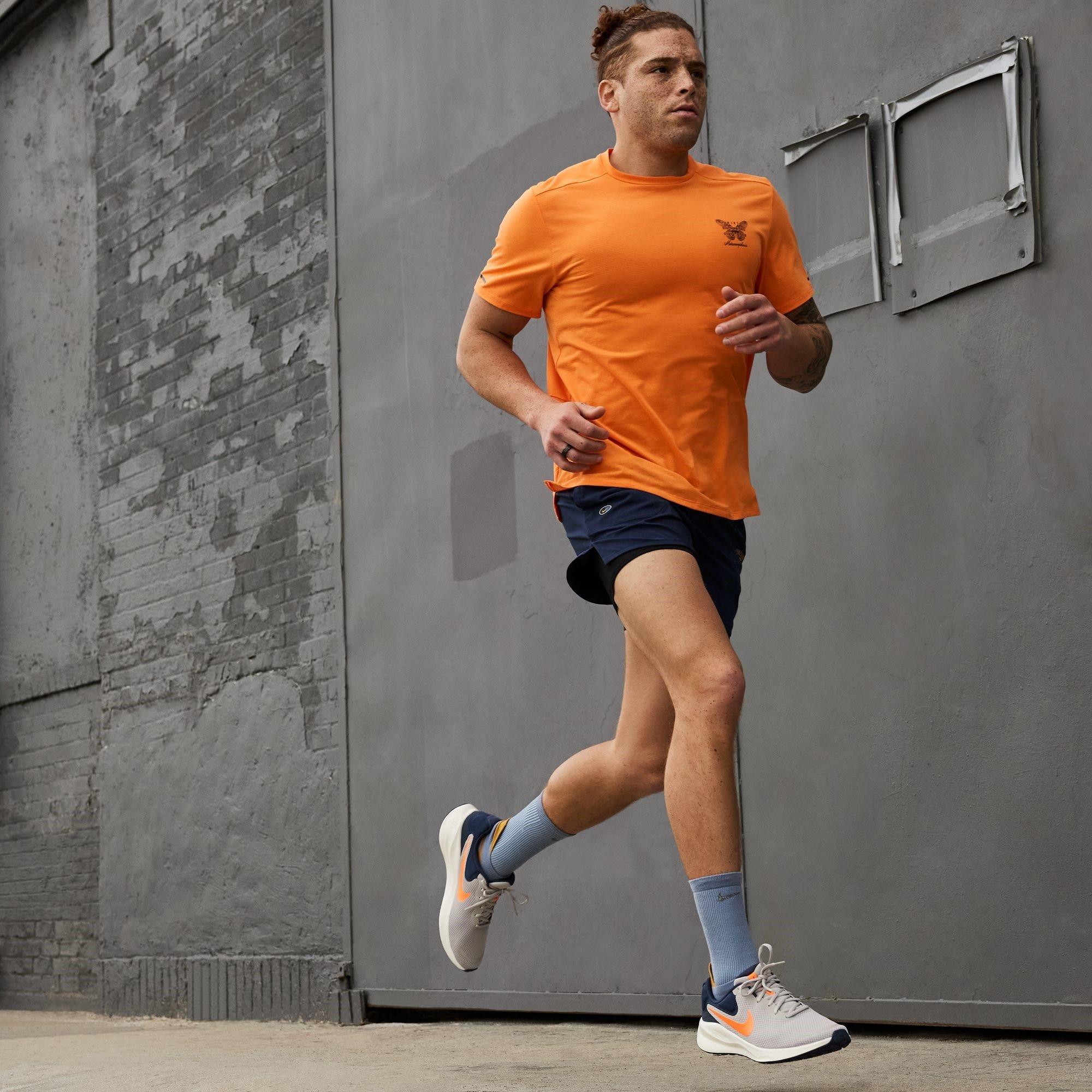 Nike Revolution 7 Mens Road Running Shoes