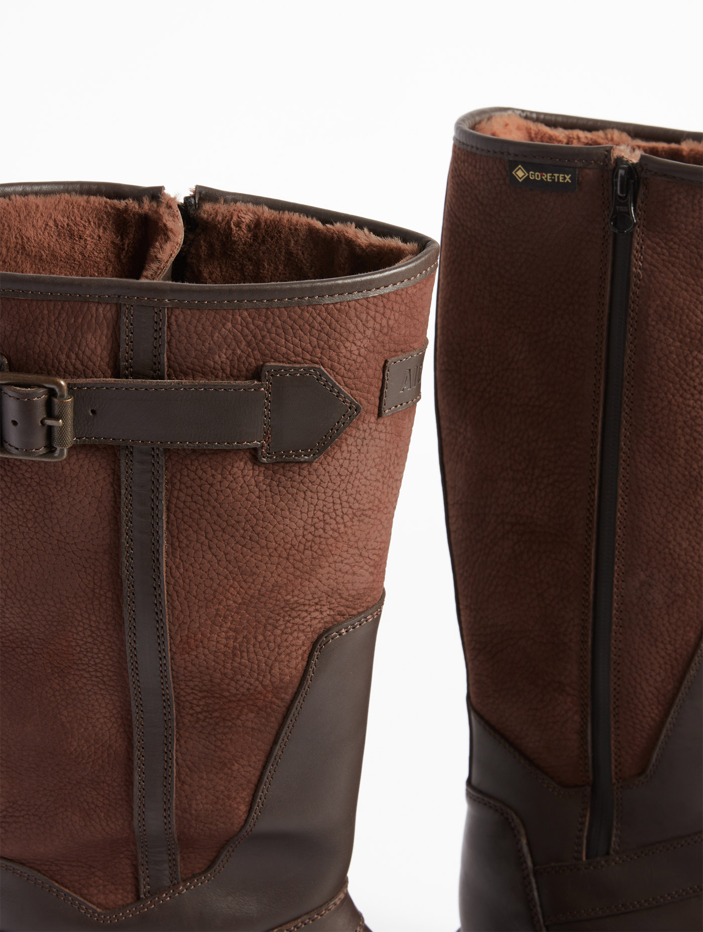 La botte d'expert pour les longues marches : cuir, GORE-TEX et fourrée DARK BROWN
