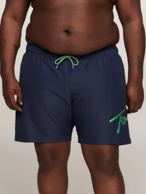 Além disso, shorts de banho Plus Signature Recycled de comprimento médio