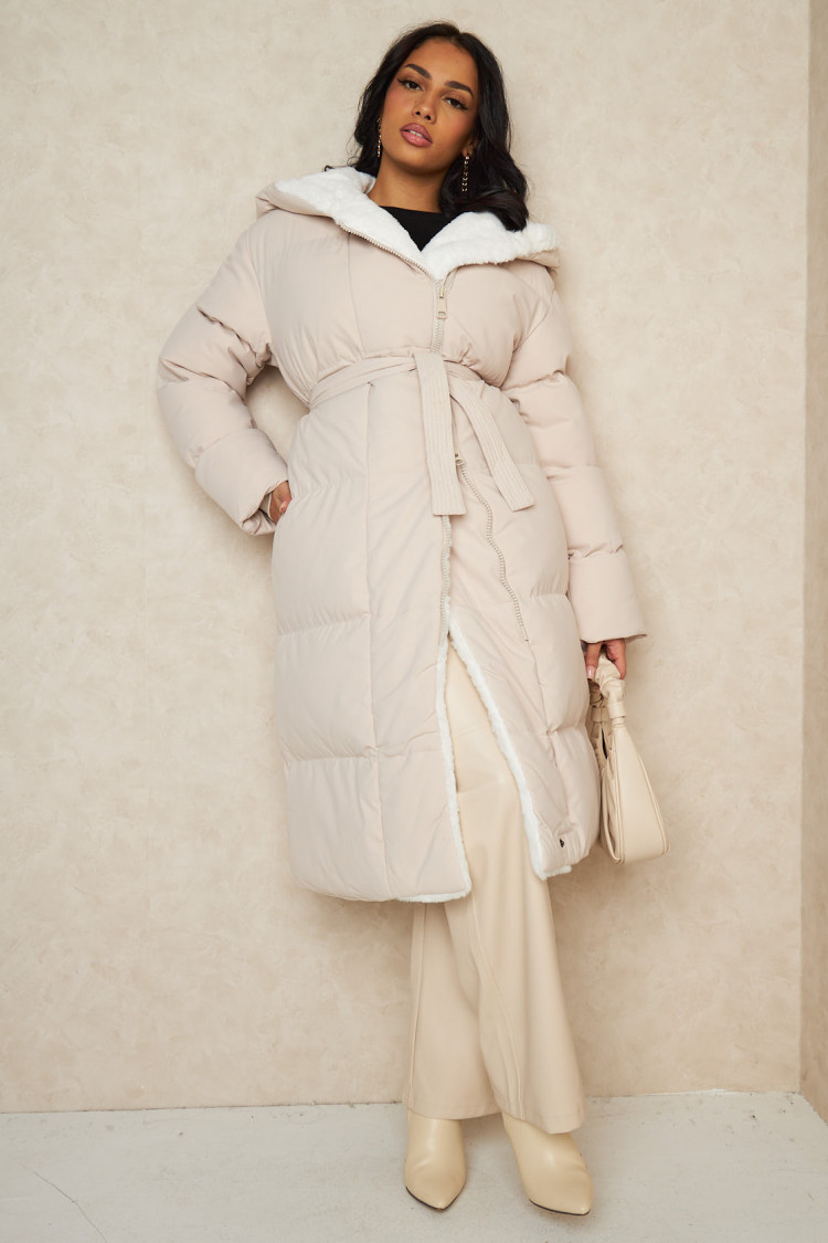 Doudoune beige à fourrure douce blanche