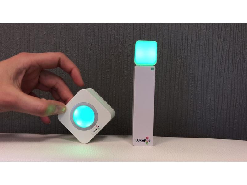 Luxafor Switch Luxafor Switch – Kabellose LED-Verfügbarkeitsanzeige mit einer Fernbedienung, die Ablenkungen eliminiert