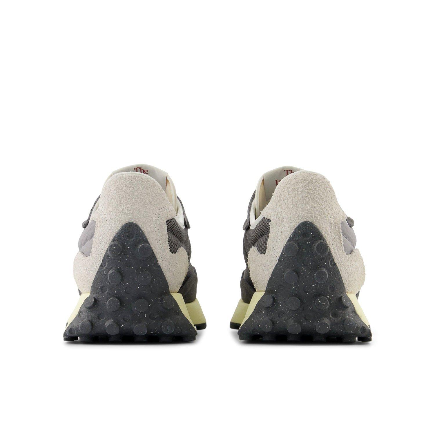 New Balance 327 Vintage Trainers