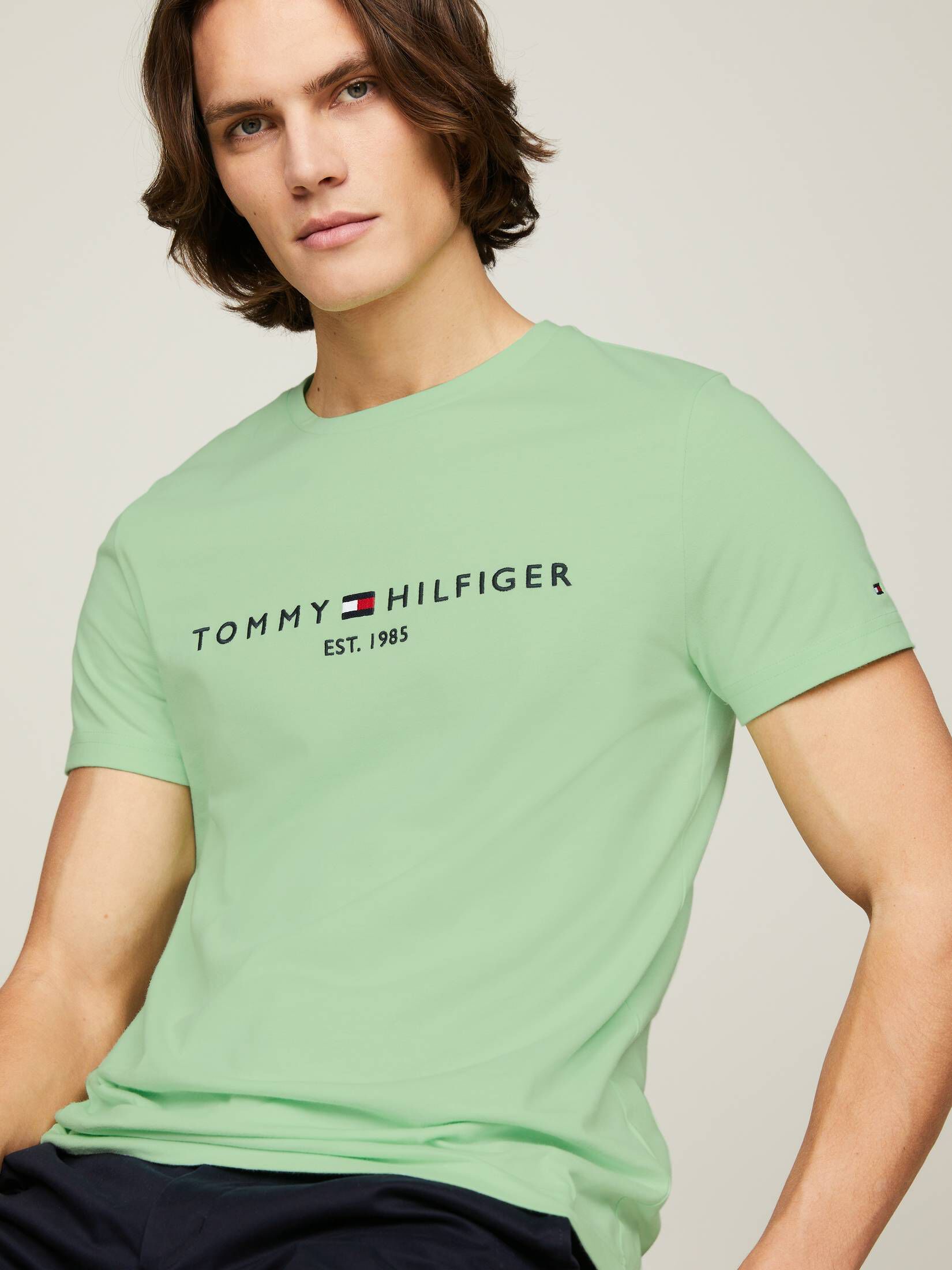 Tommy Hilfiger| Herren T-Shirt TOMMY LOGO TEE Slim Fit