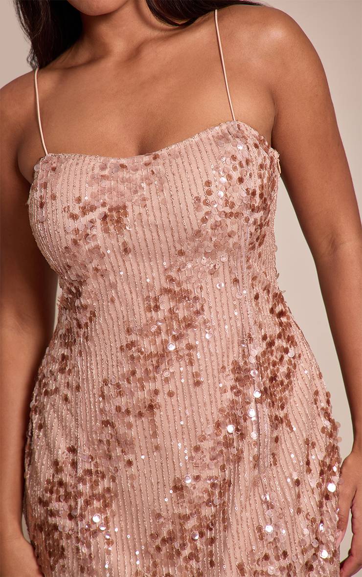 Nude Robe Maxi Ajustée À Ourlet Asymétrique Et Sequins Ton Sur Ton