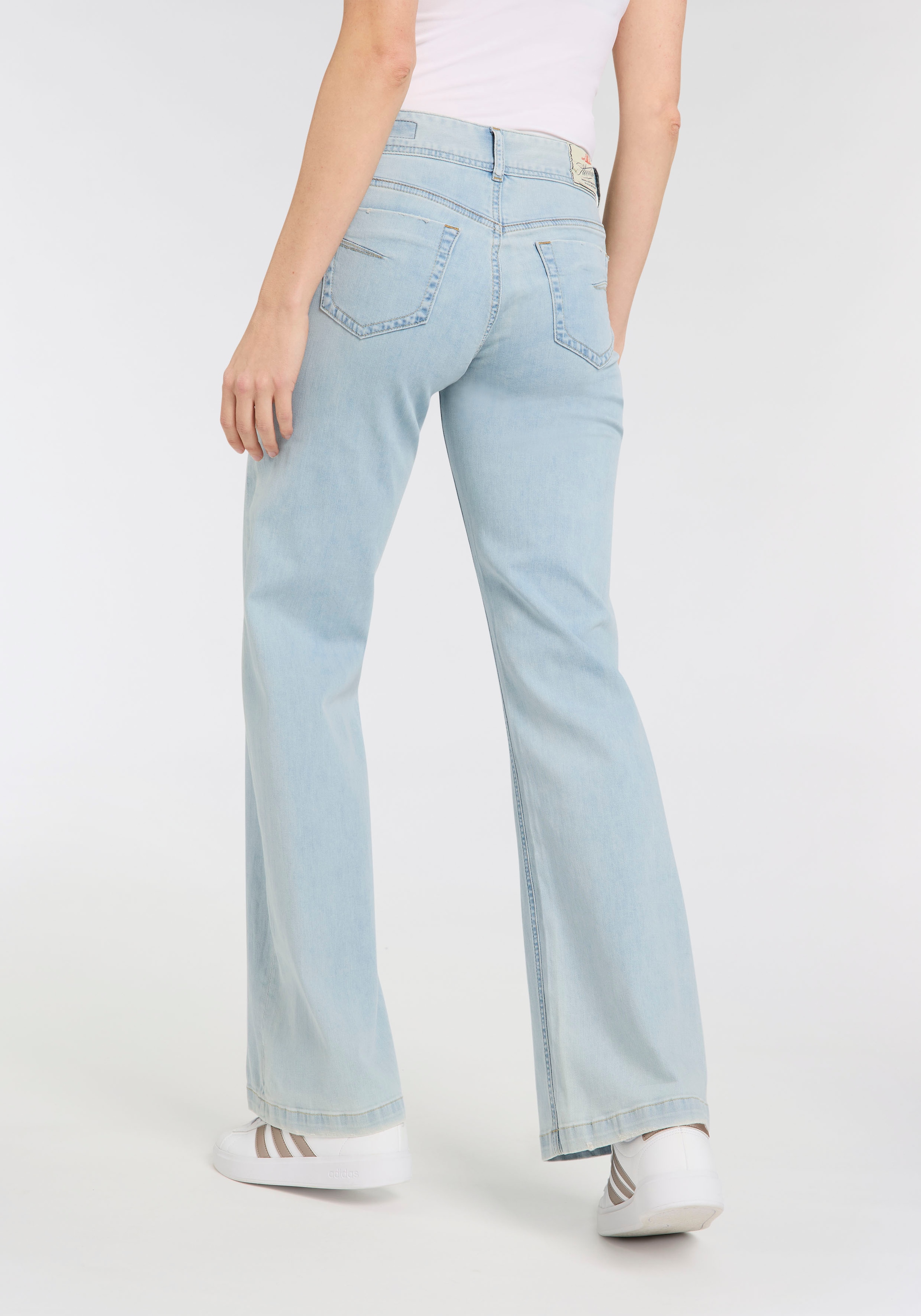 Herrlicher 5-Pocket-Jeans »Edna Denim Light«, im Flared Fit
