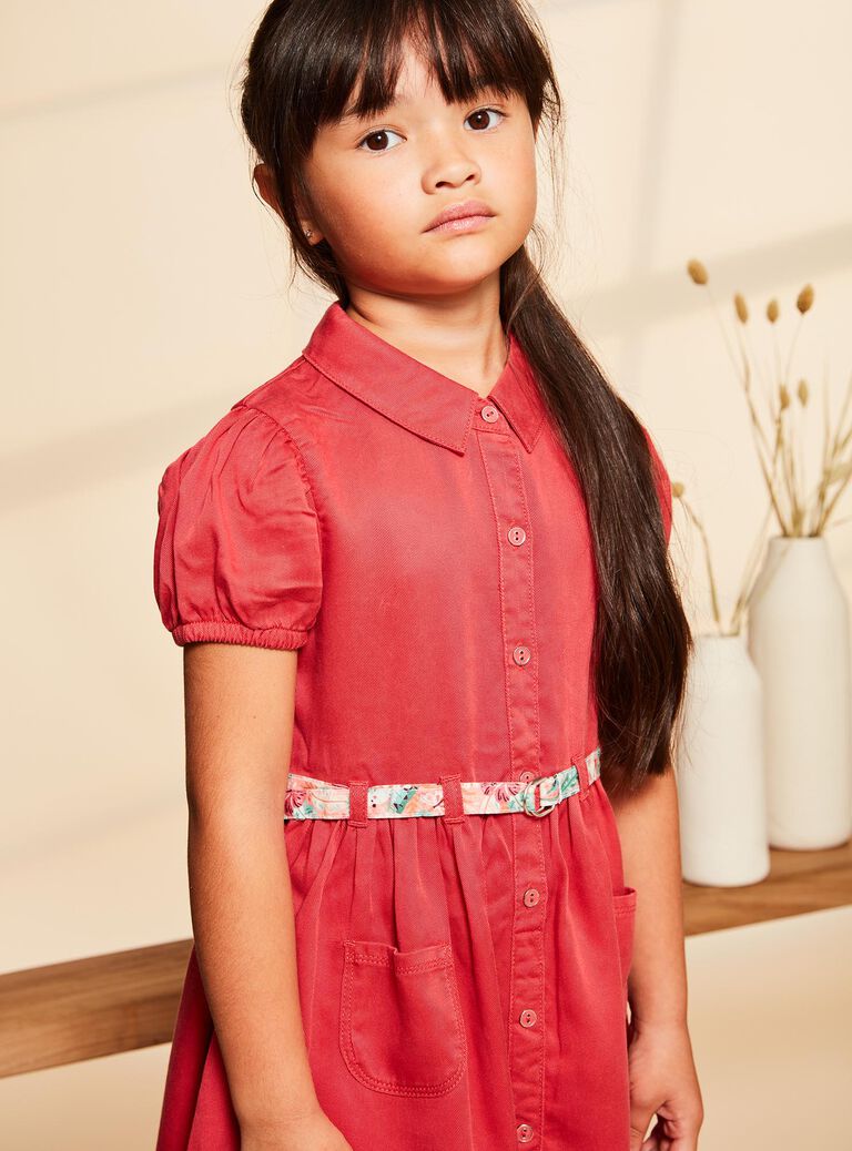 Robe chemise rouge ceinturée
