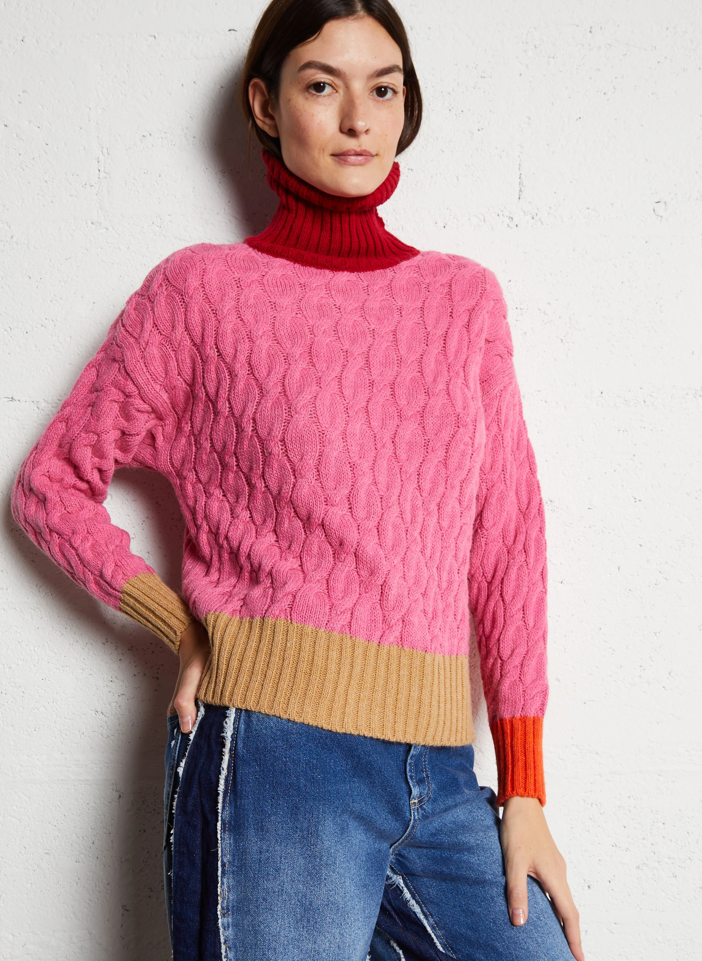 JAZZY - Pull col roulé en maille torsadée | Rose