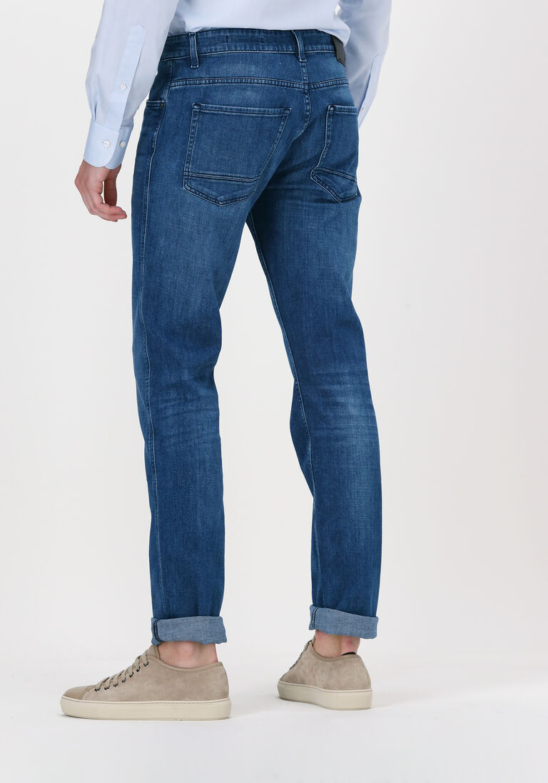 BOSS blauwe boss slim fit jeans delaware3 10215872 01