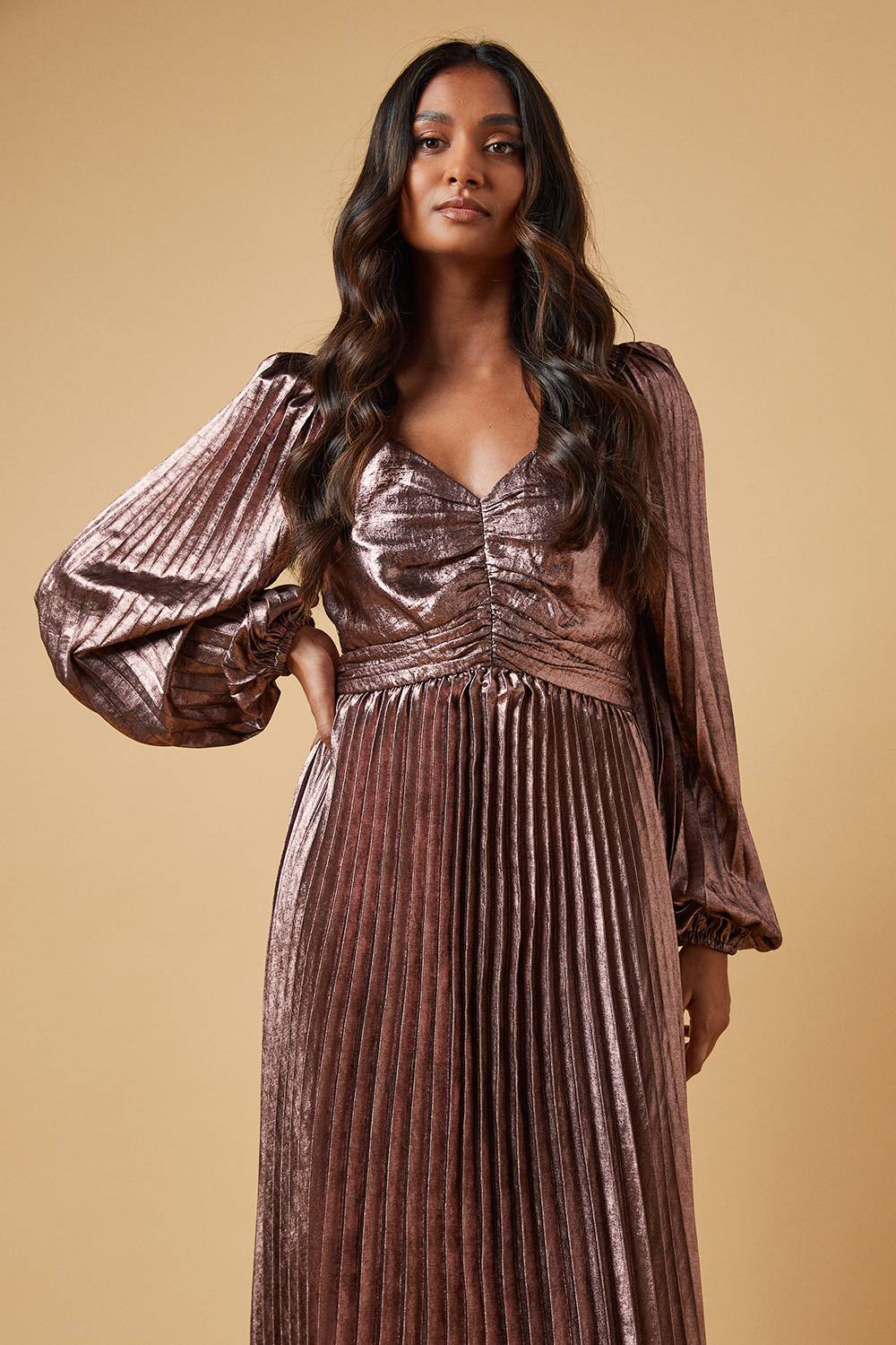 Oasis Robe Mi-Longue Plissée Métallisée d'Occasion