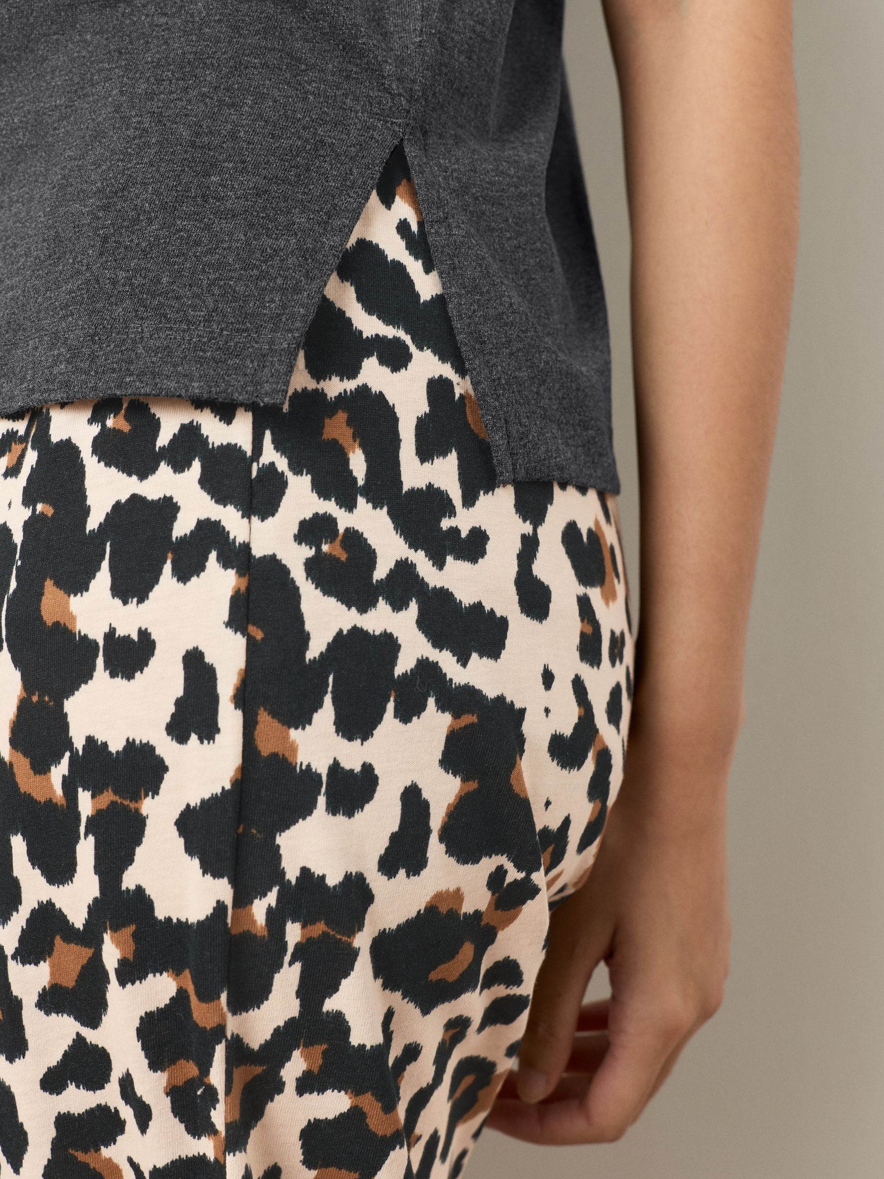 Antraciet met luipaardprint - Pyjama met korte mouwen