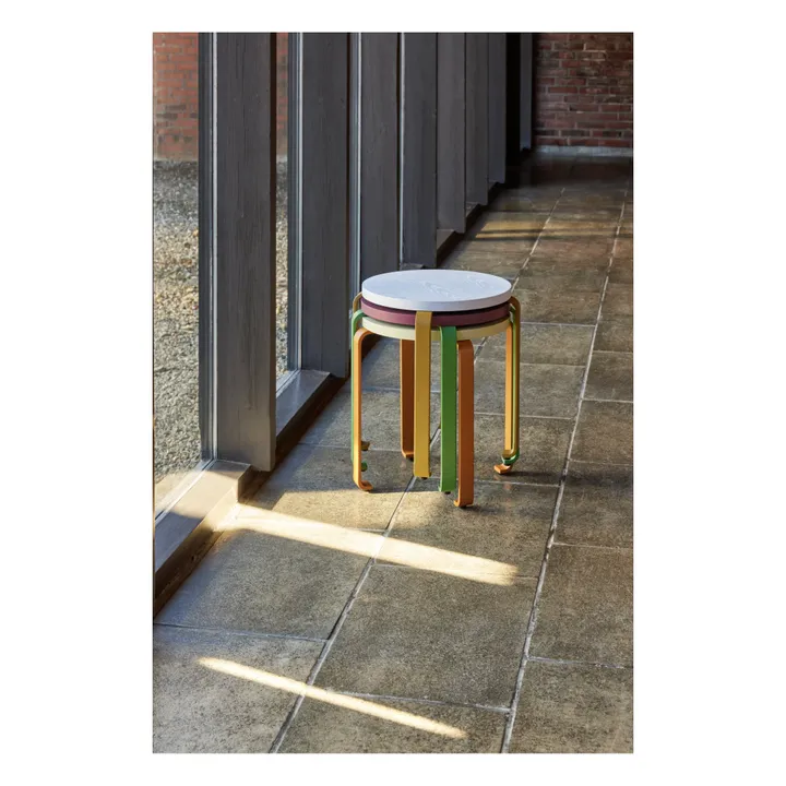 Hübsch Tabouret Smile  | Vert kaki