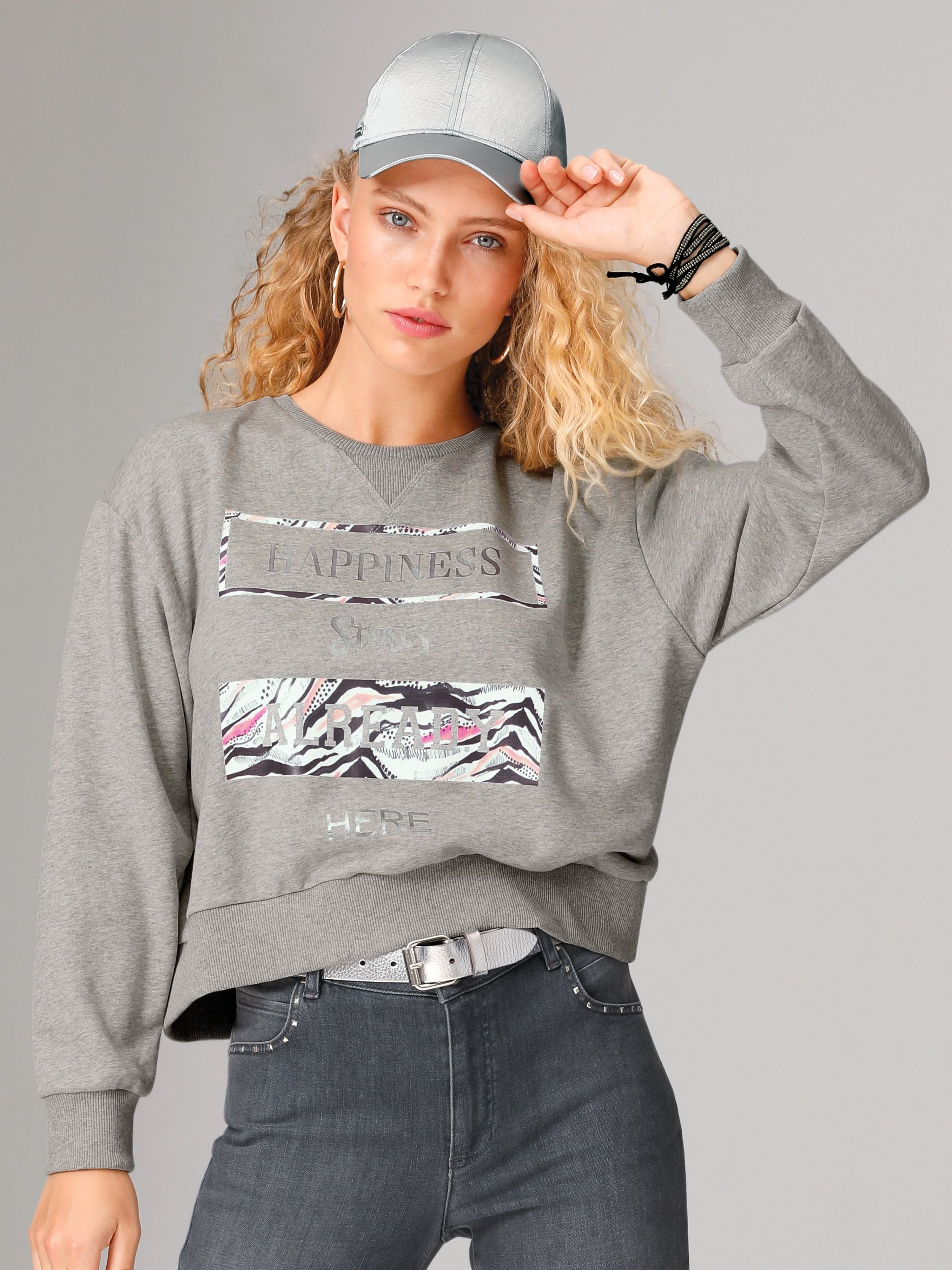 Sweatshirt