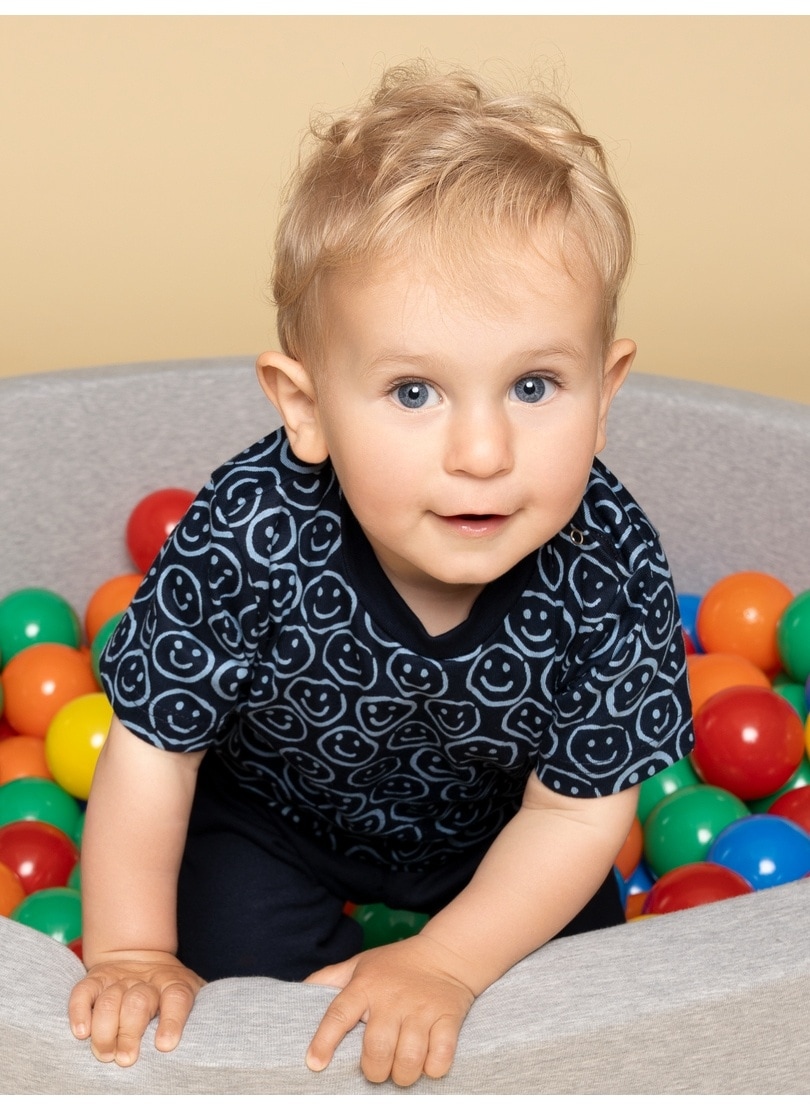 Trigema T-Shirt »TRIGEMA T-Shirt mit Allover-Smiley-Print«, 1 Stk.