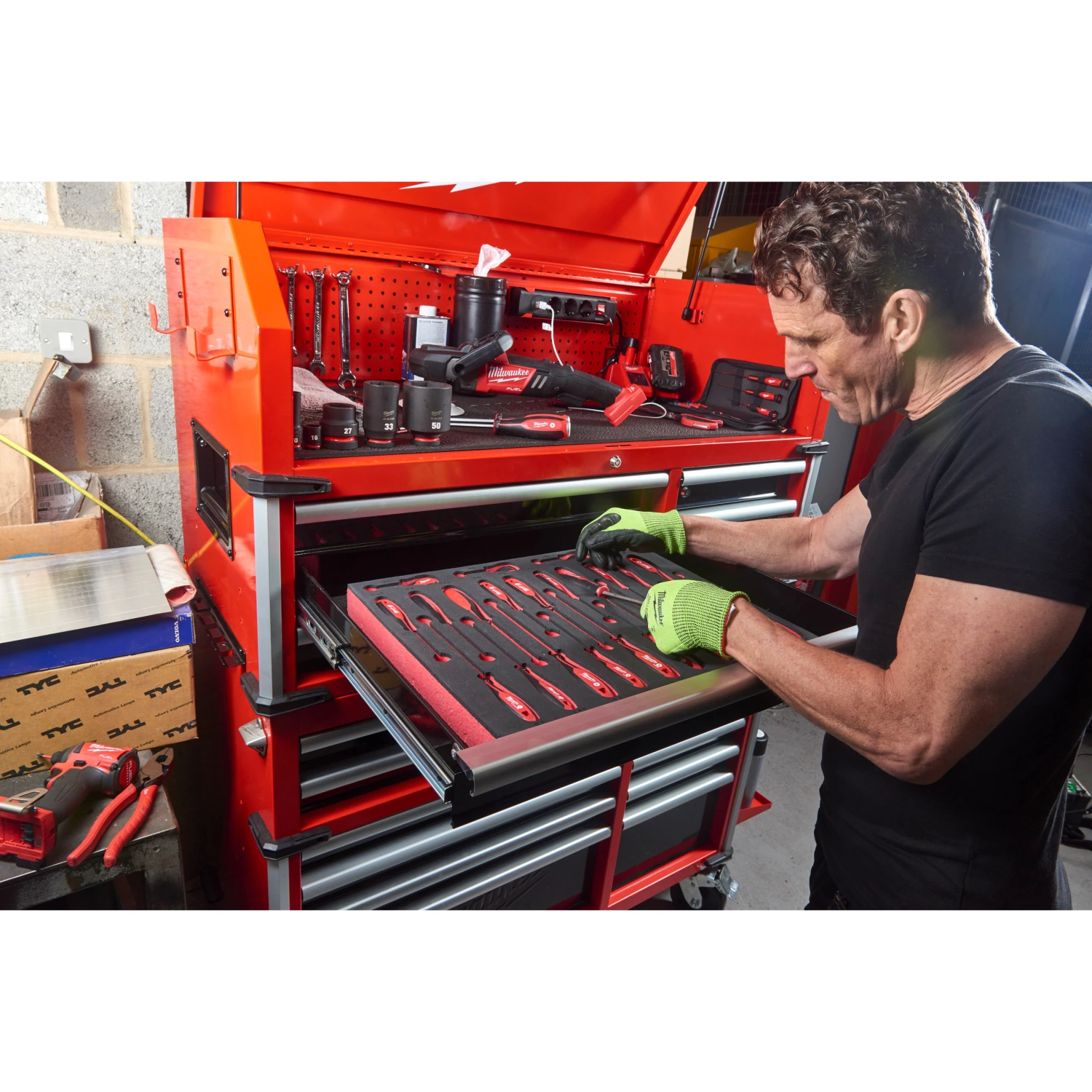 Milwaukee 4932478852 Stalen gereedschapswagen met 10 lades - 46˝ / 117 cm