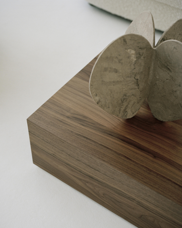 New Works Mass High salontafel zonder lade walnoot