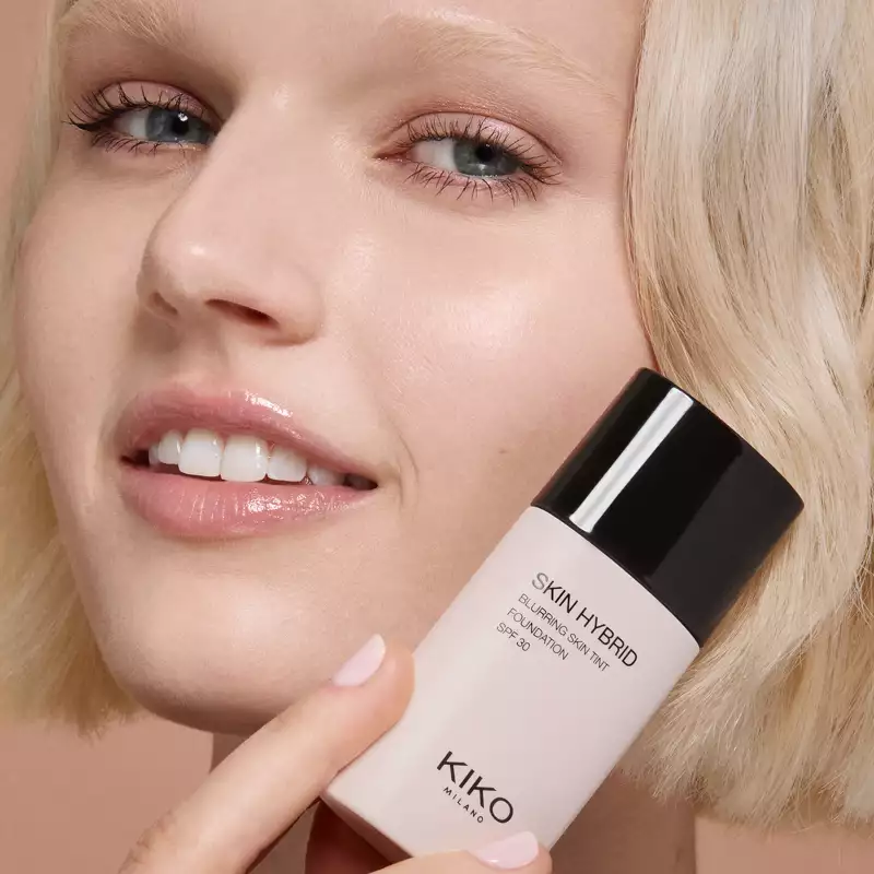 KIKO Milano Skin Hybrid Blurring Skin Tint Foundation 30 ml - 01 Porcelain