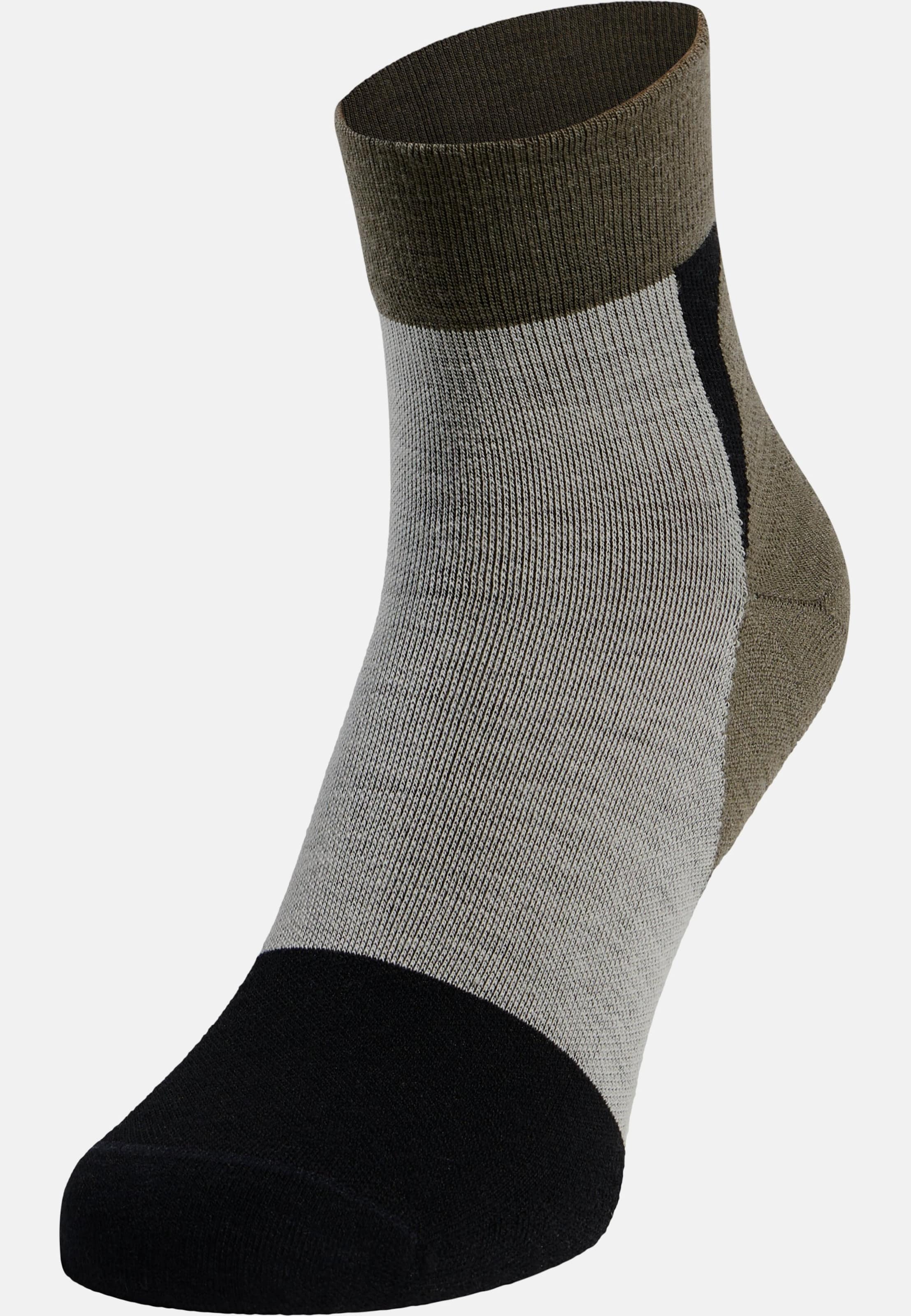 Knöchelhohe Performance Wool Wandersocken in black - agate gray