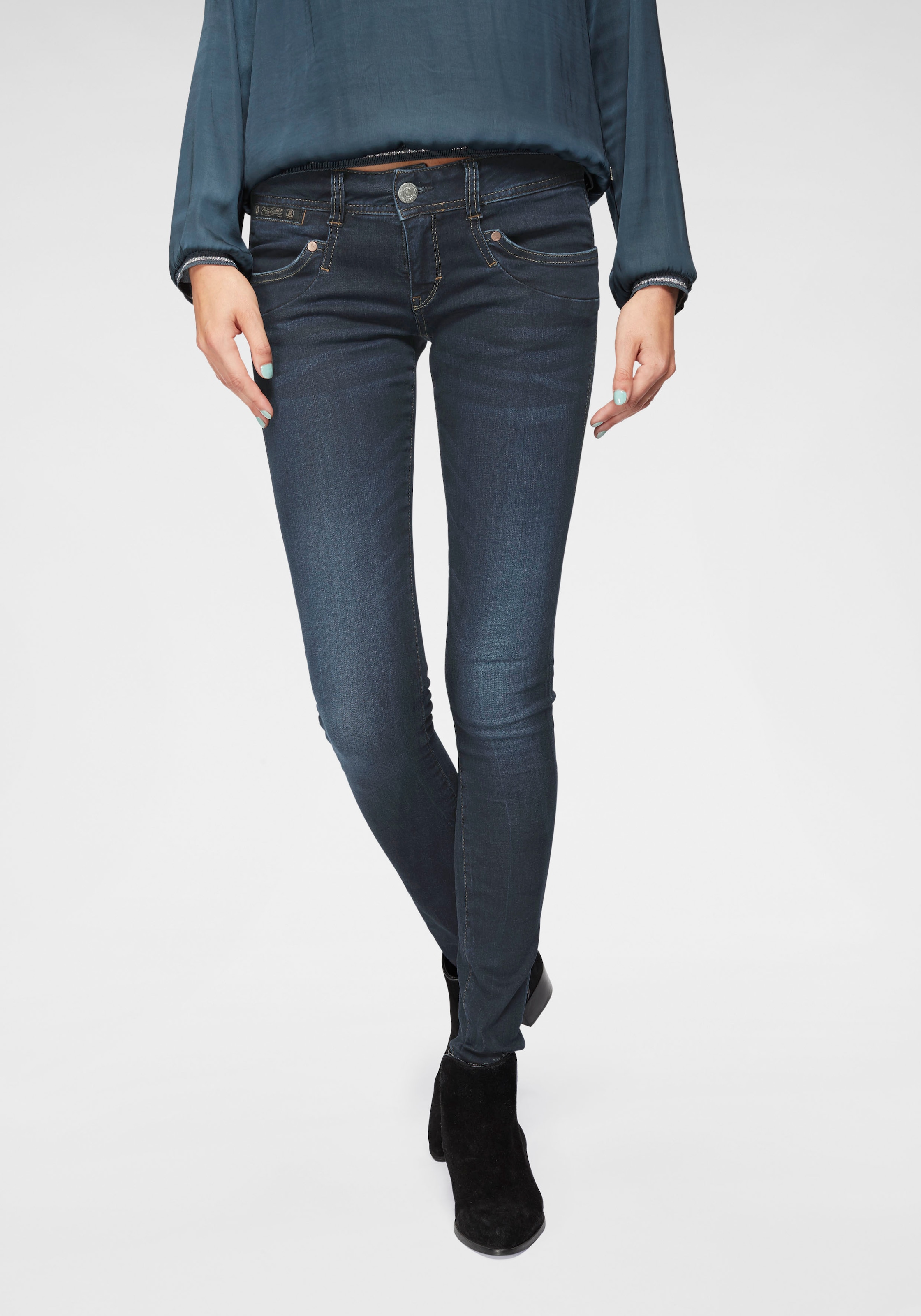 Herrlicher Slim-fit-Jeans »Piper Slim Denim«, mit Zierknöpfen an den Gesässtaschen