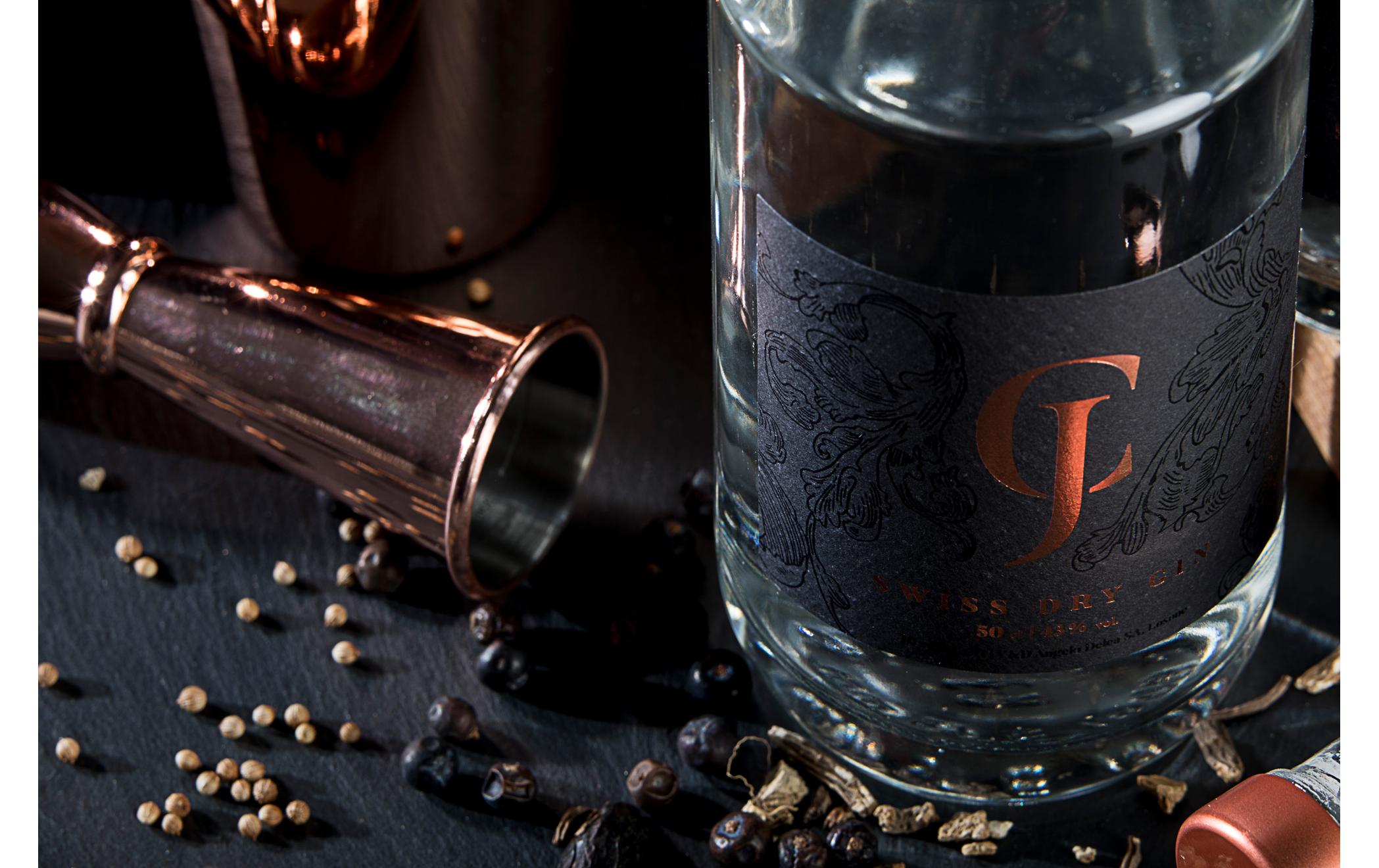 Swiss Dry Gin 0.5 lSchweizer Spirituosen Spezialität auf der Basis von Wacholder