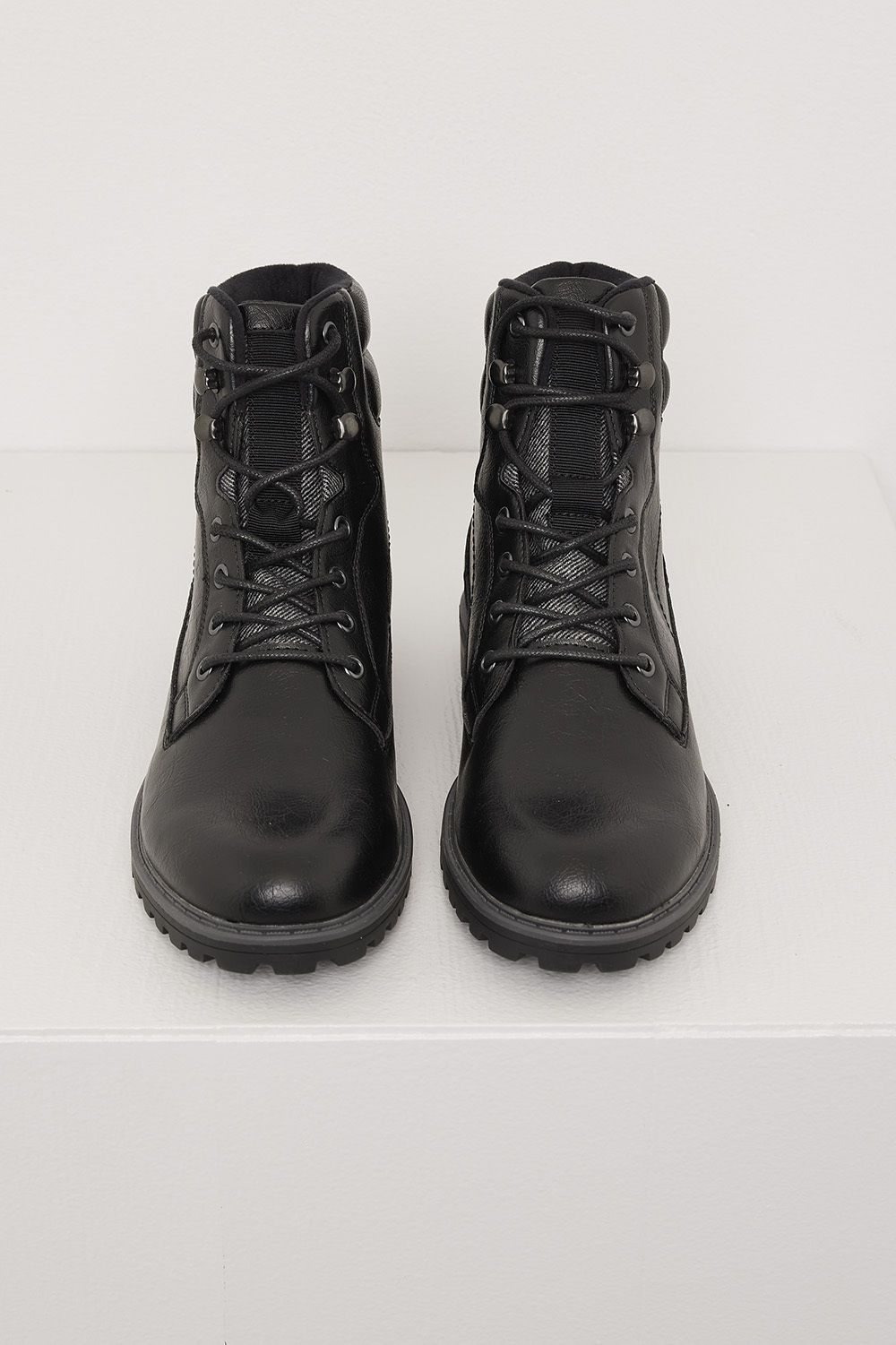 Dresset snøreboots Georg