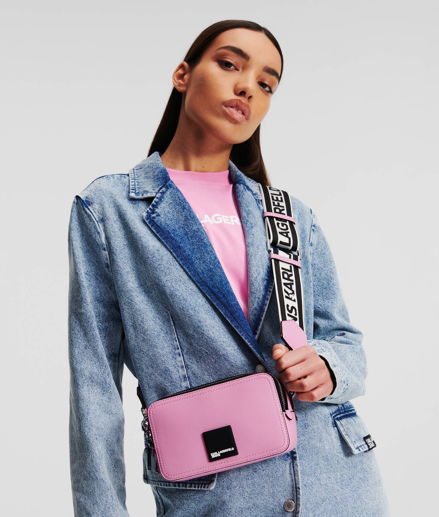 SAC CAMÉRA AVEC EMPIÈCEMENT À LOGO KLJ