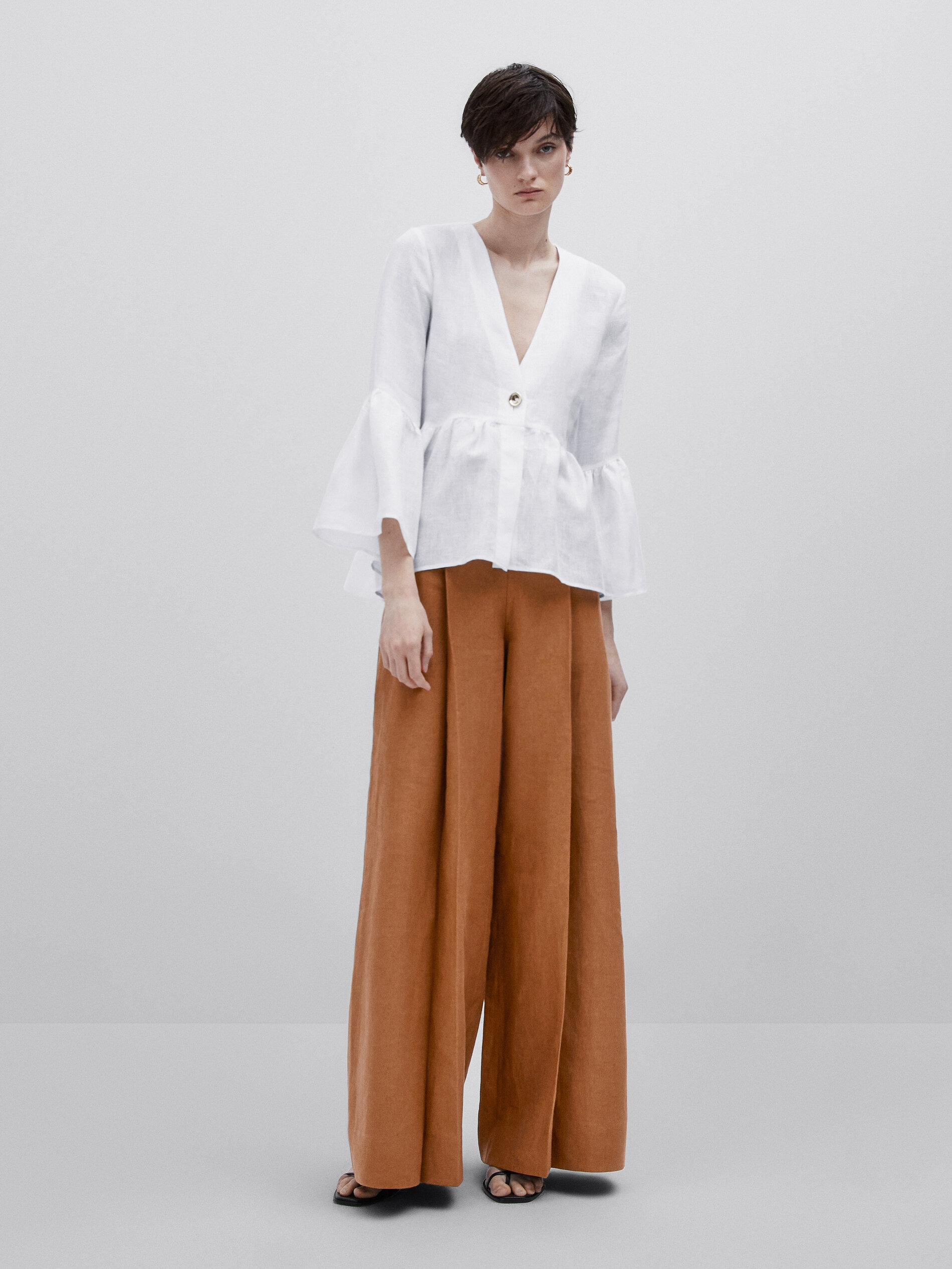 Camisa peplum de linho com botões - Studio - BRANCA