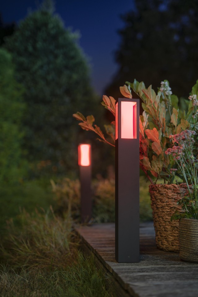 Philips Hue - Impress Post Black Outdoor - White & Color Ambiance