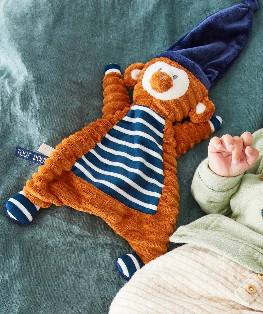LE DOUDOU SINGE AVEC CHAPEAU TOUT DOUX