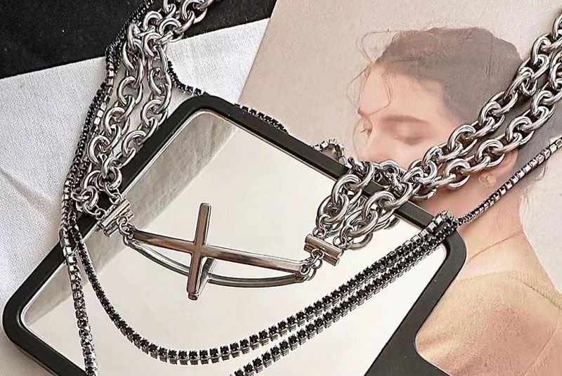 Lilafey - Set: Kruishanger met strass-steentjes en gelaagde ketting + ketting
