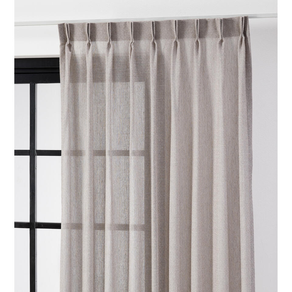 Inbetween William Taupe