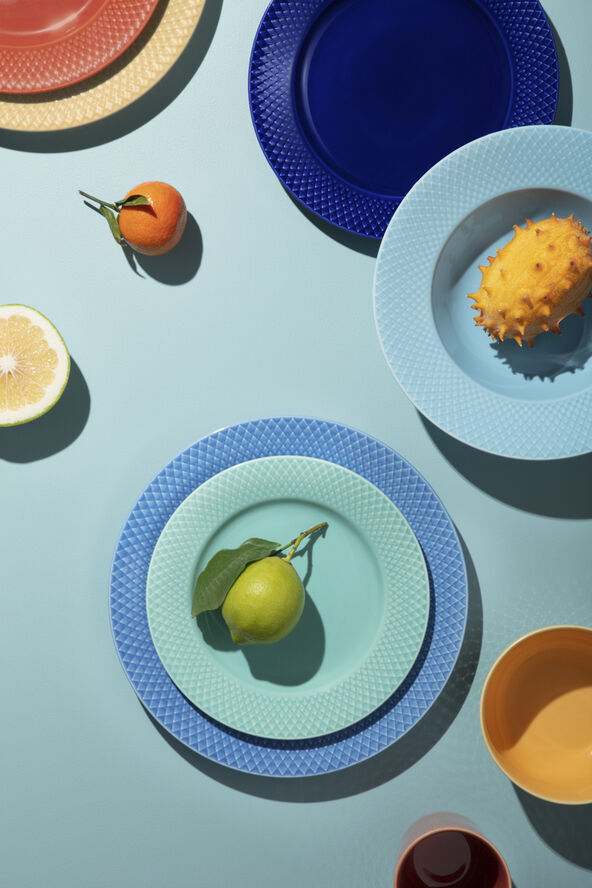 Lyngby Porcelæn Rhombe Color Frokosttallerken Ø23 cm mørk blå Blå