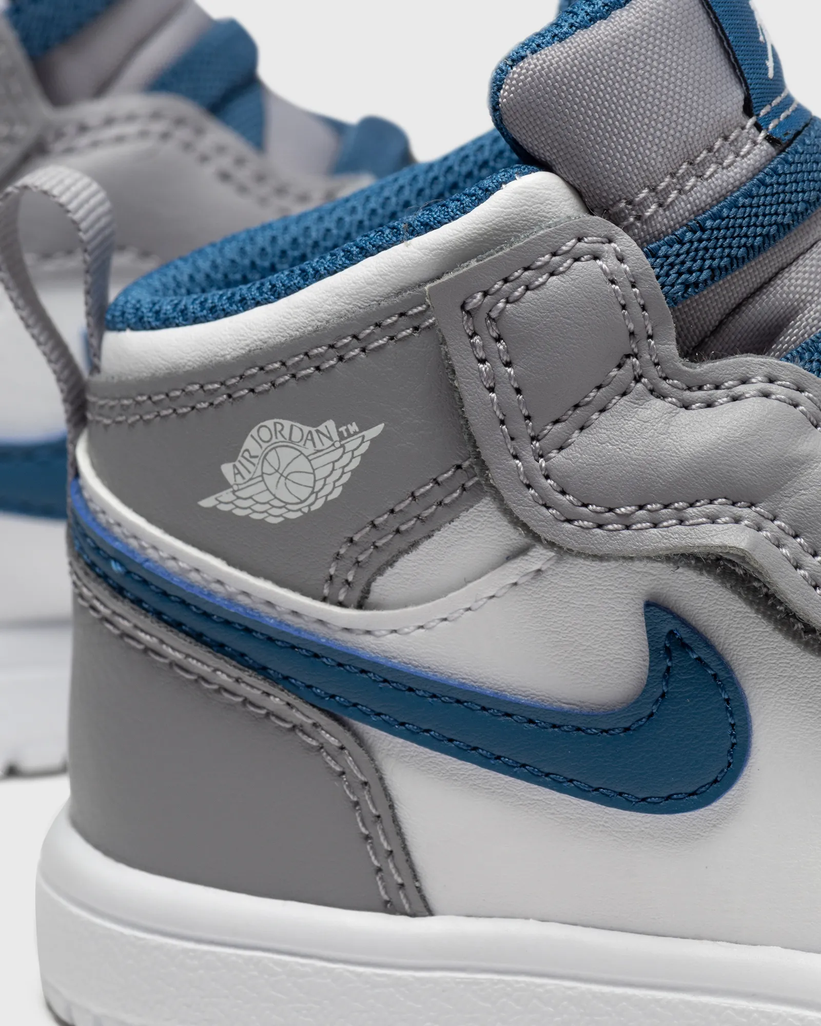 Jordan Jordan 1 Mid (TD)