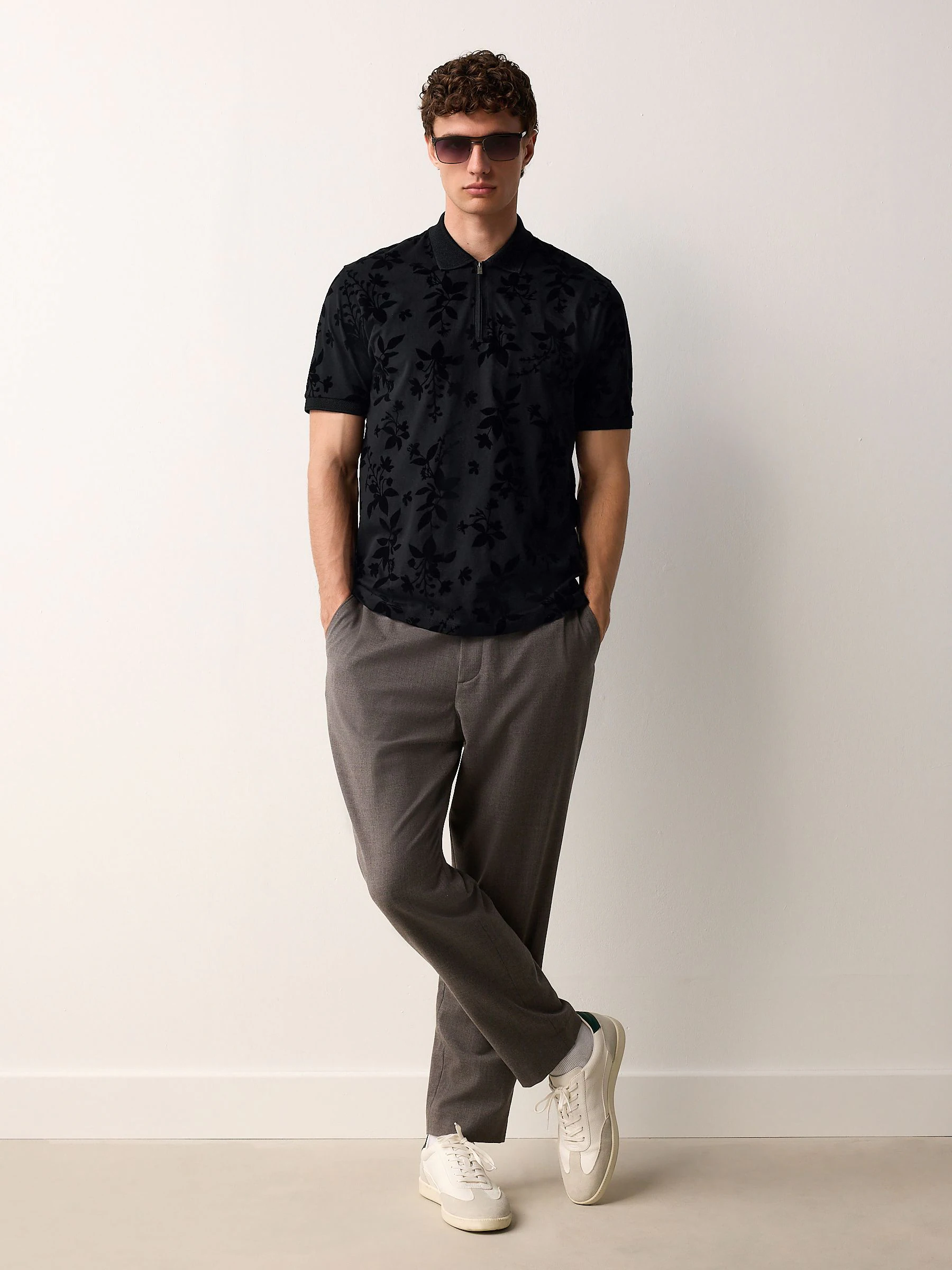 Zwart bloemenprint - Kwart poloshirt met gevlokte ritssluiting