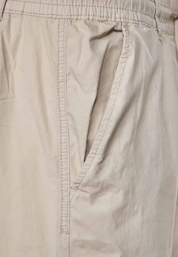 Relaxed Fit Chino Jogger - light sand beige