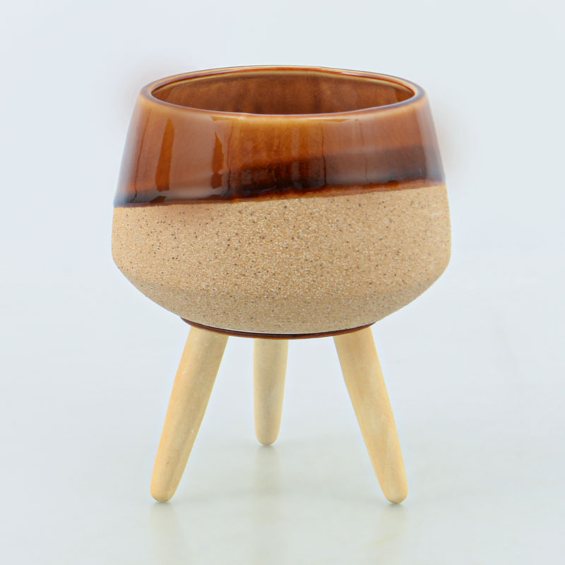 Vase sur pied terracotta