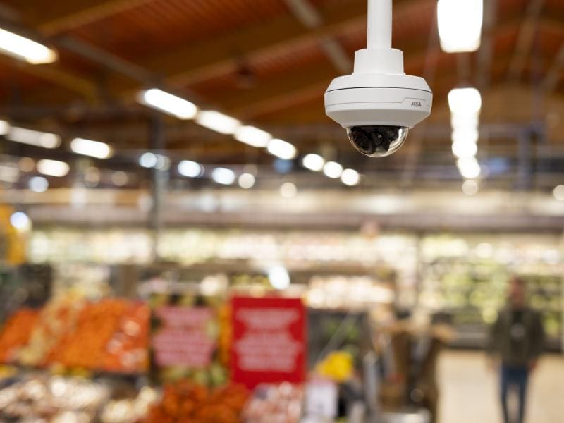 Axis Netzwerkkamera M4218-LV 8-MP-Dome-Kamera mit Variofokusobjektiv, IR und Deep Learning