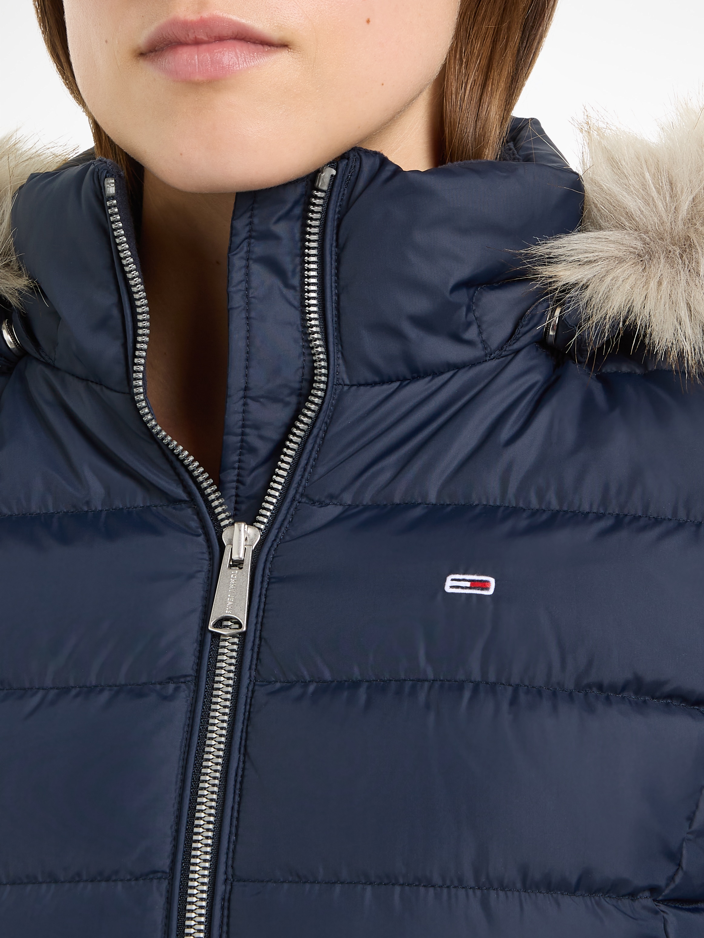 Tommy Jeans Curve Steppjacke »TJW BASIC HOODED DOWN JACKET EXT« mit Kapuze in Grossen Grössen, mit Kapuze