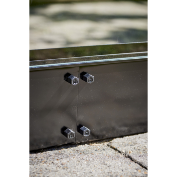 Fundering Qube 812 Zwart
